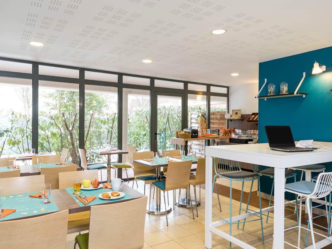 Adagio Access Paris Clamart Aparthotel