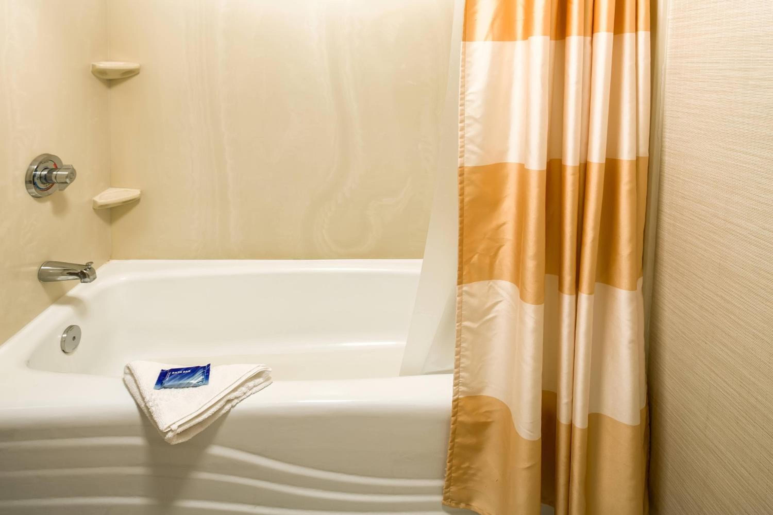 Fairfield Inn & Suites Jacksonville Airport