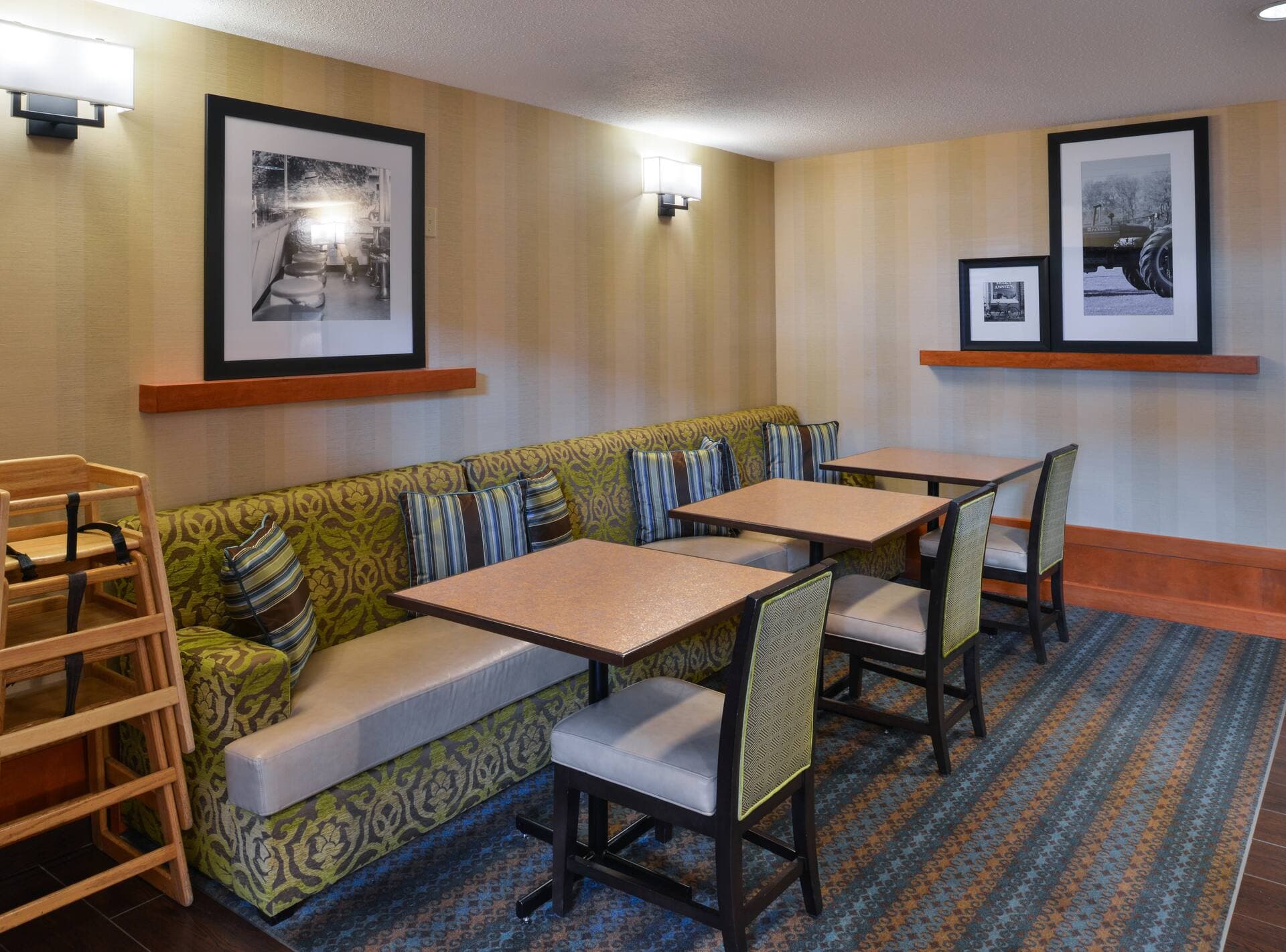 Hampton Inn & Suites by Hilton Calgary University NW