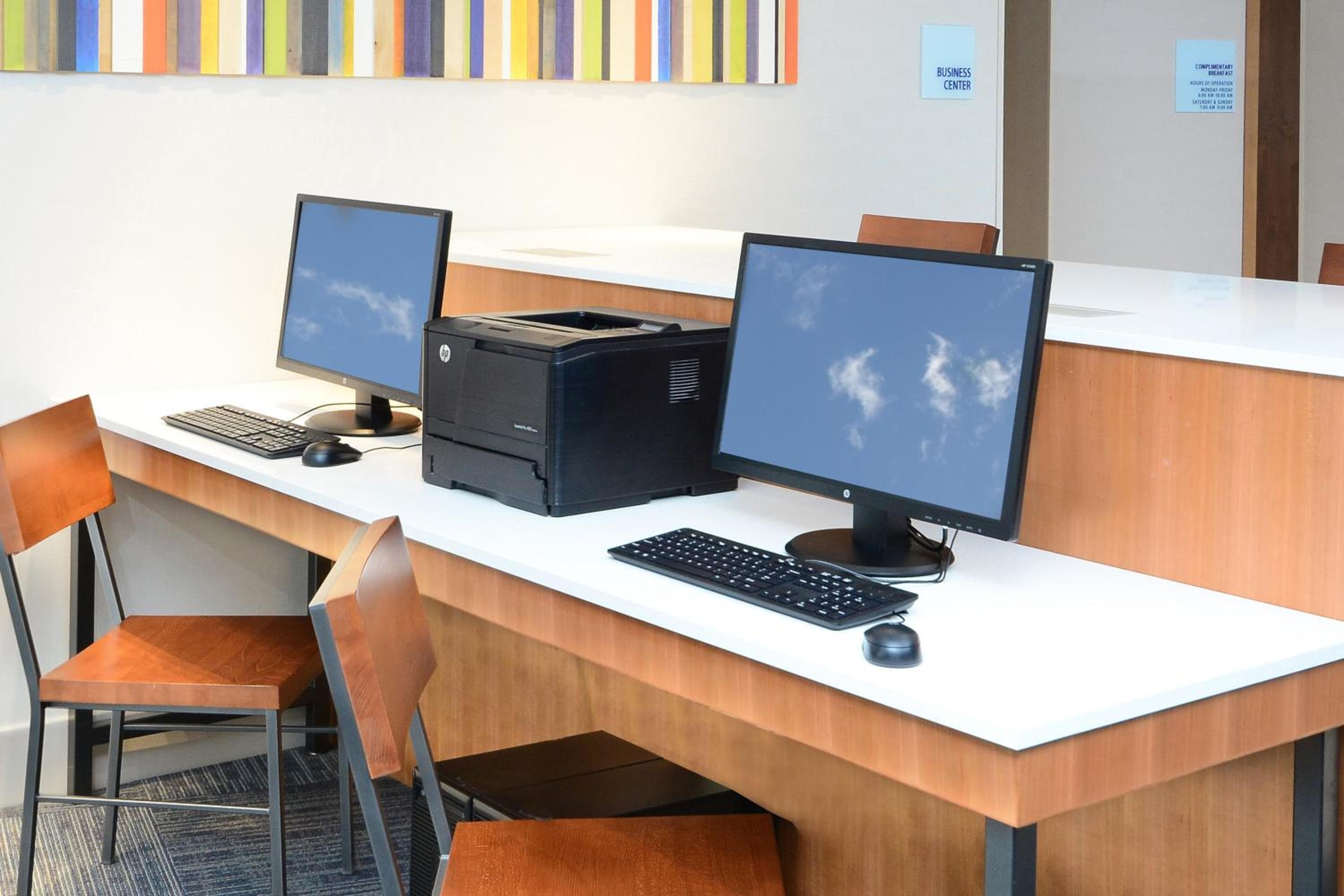 Holiday Inn Express & Suites Raleigh Durham Airport at RTP, an IHG Hotel