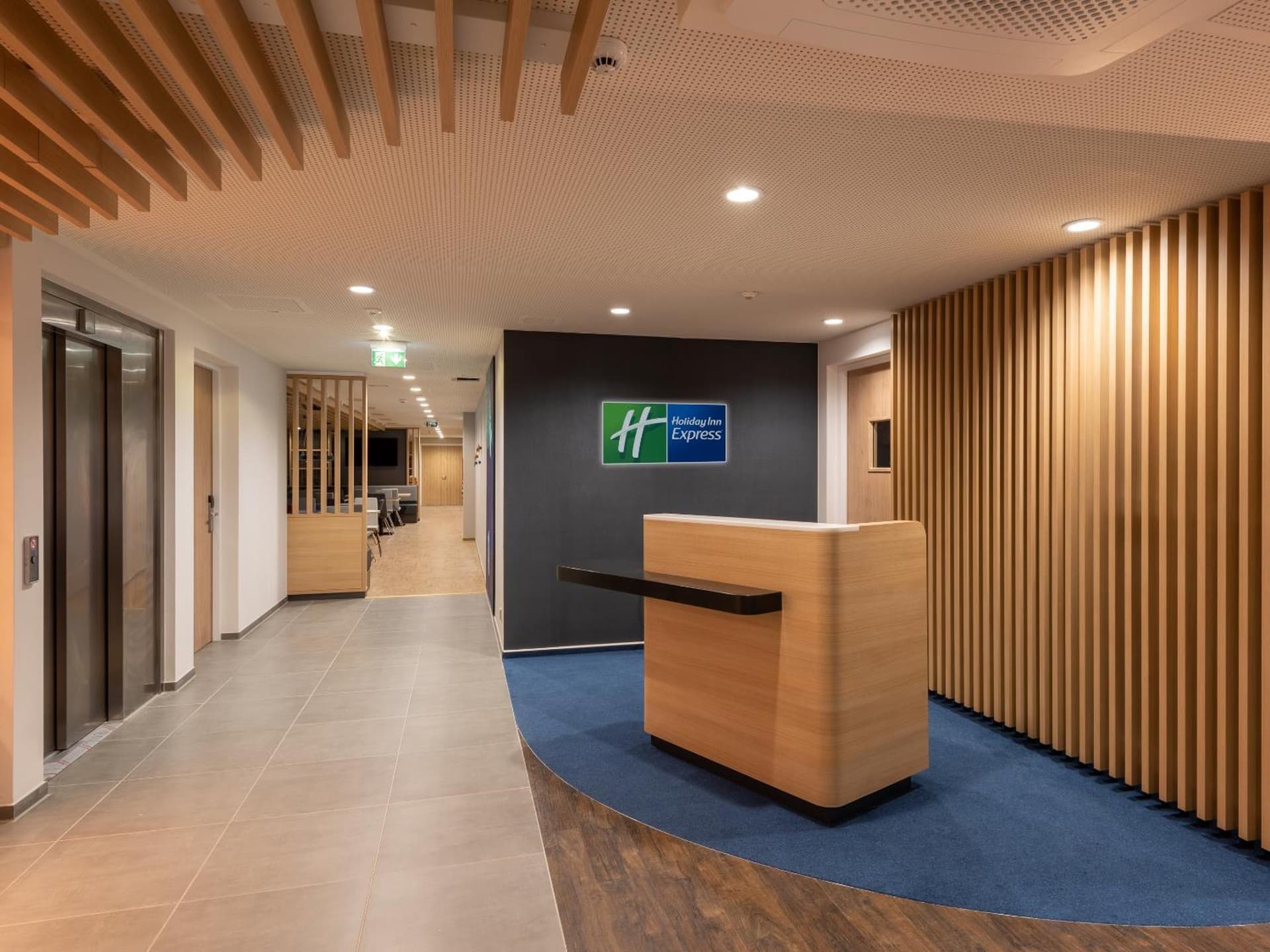 Holiday Inn Express - Hamburg South A7-AS42, an IHG Hotel