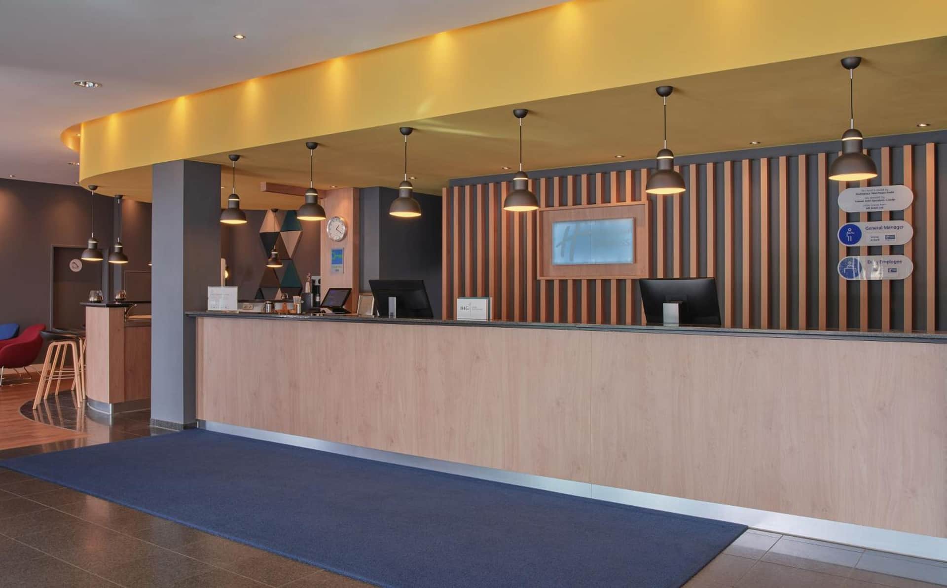 Holiday Inn Express Frankfurt Airport, an IHG Hotel