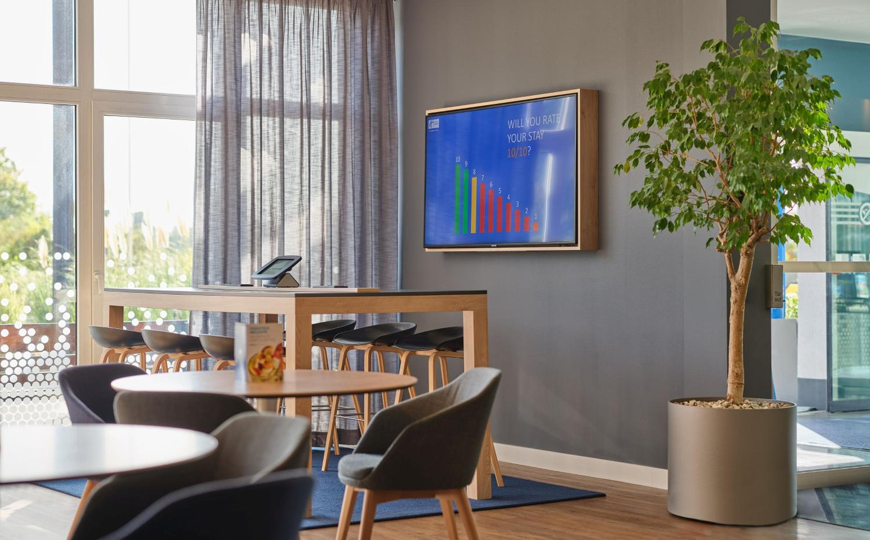 Holiday Inn Express Frankfurt Airport, an IHG Hotel