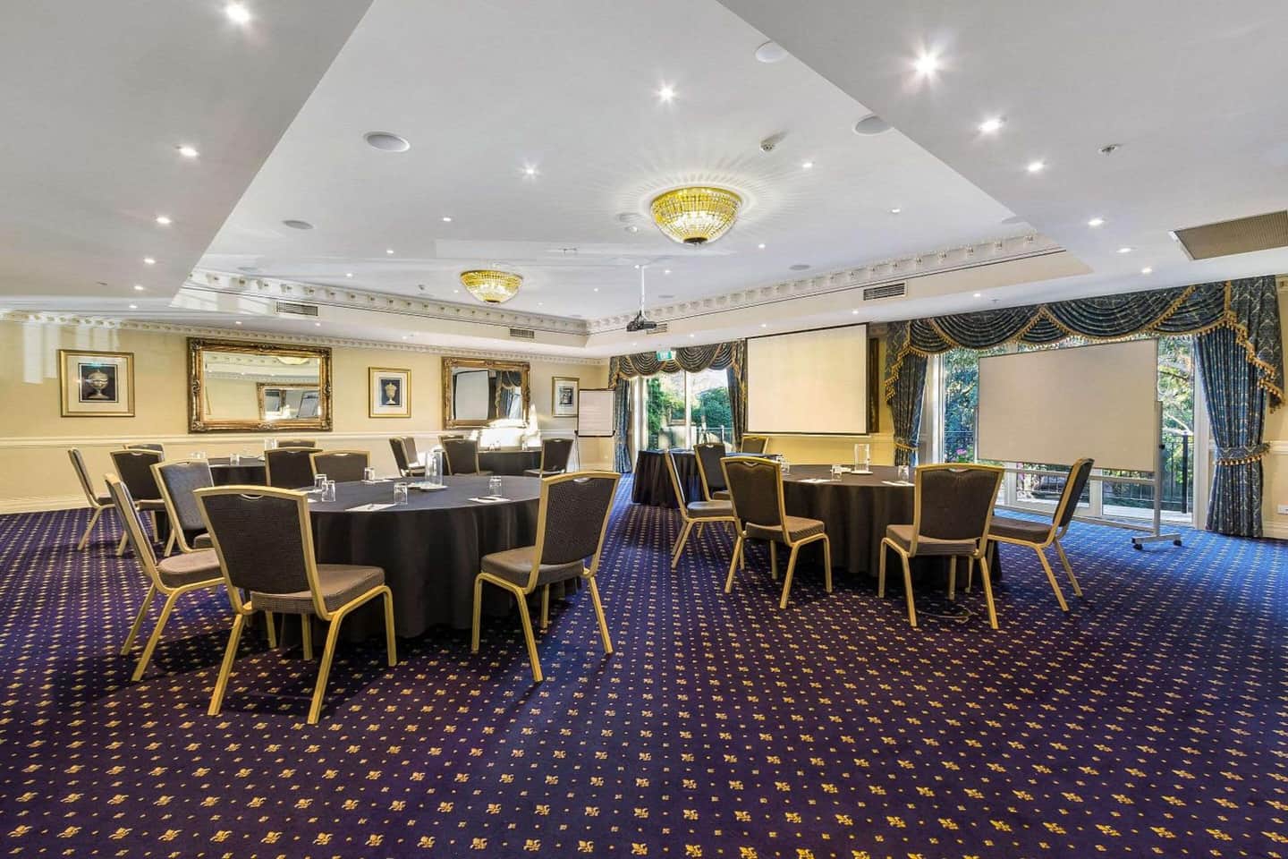 Canterbury International Hotel