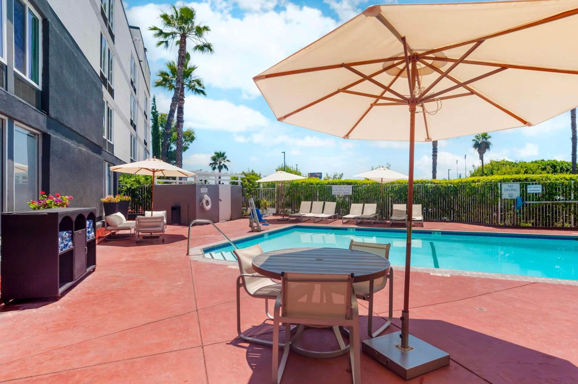 Best Western Plus Commerce Hotel