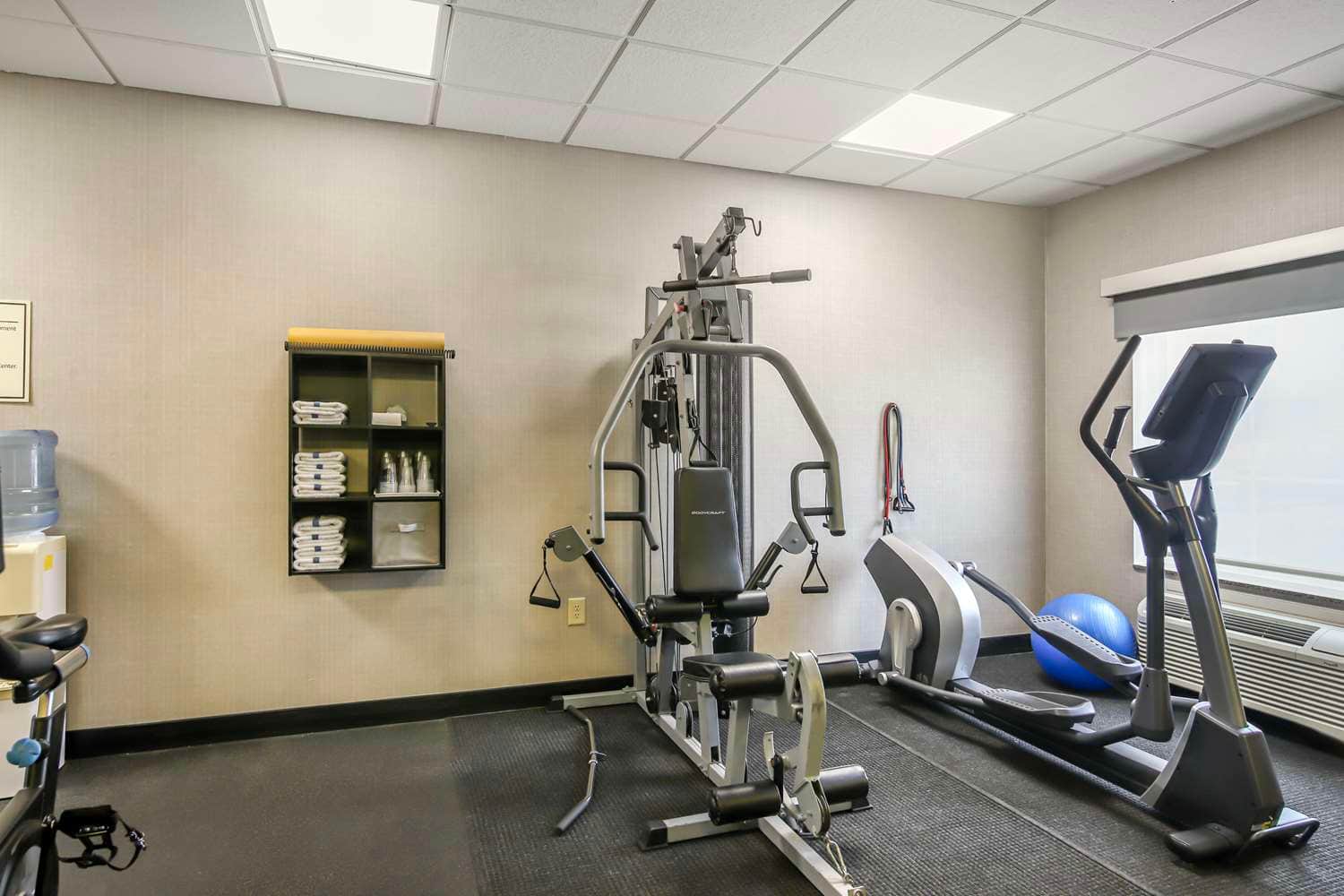 Best Western Plus Brunswick Inn & Suites