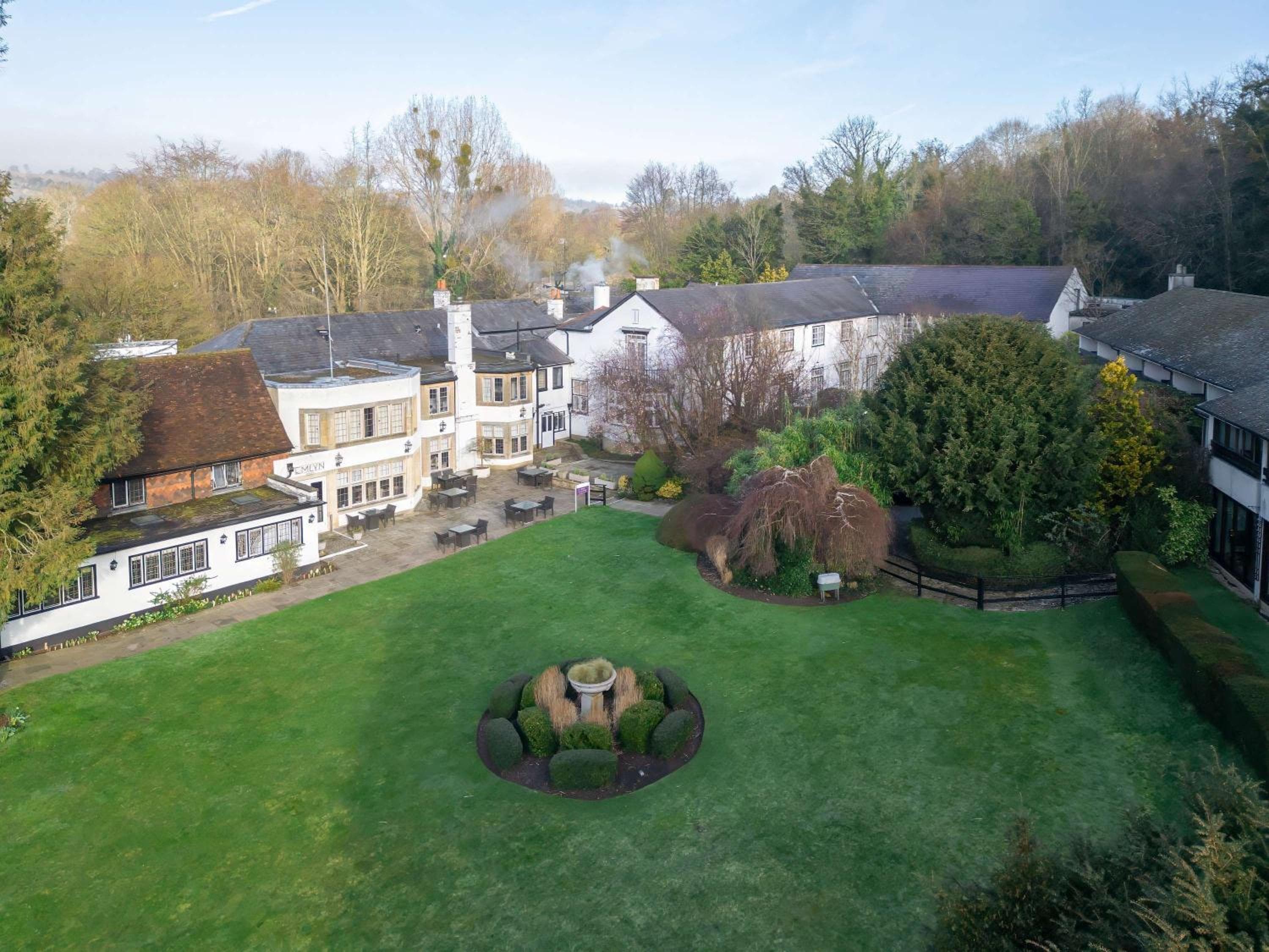 Sunday Box Hill Burford Bridge Hotel