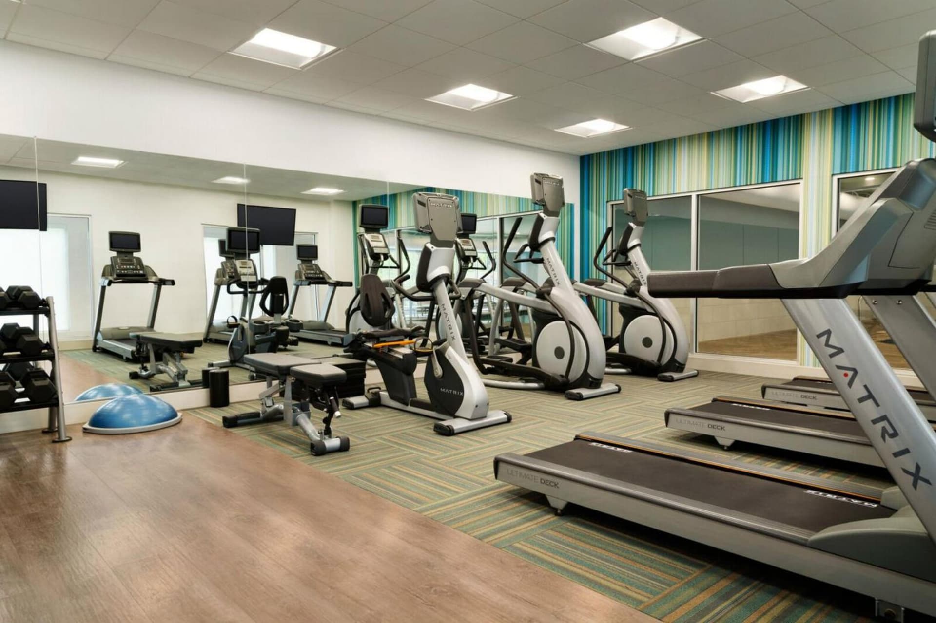 Holiday Inn Express & Suites - Mall of America - MSP Airport