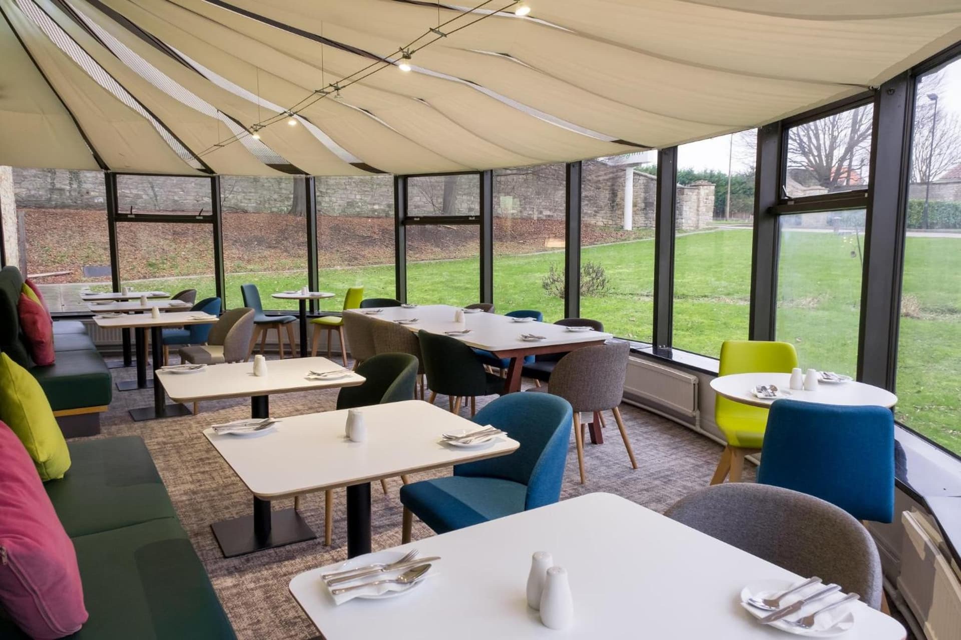 Holiday Inn Doncaster A1 M Jct 36 by IHG