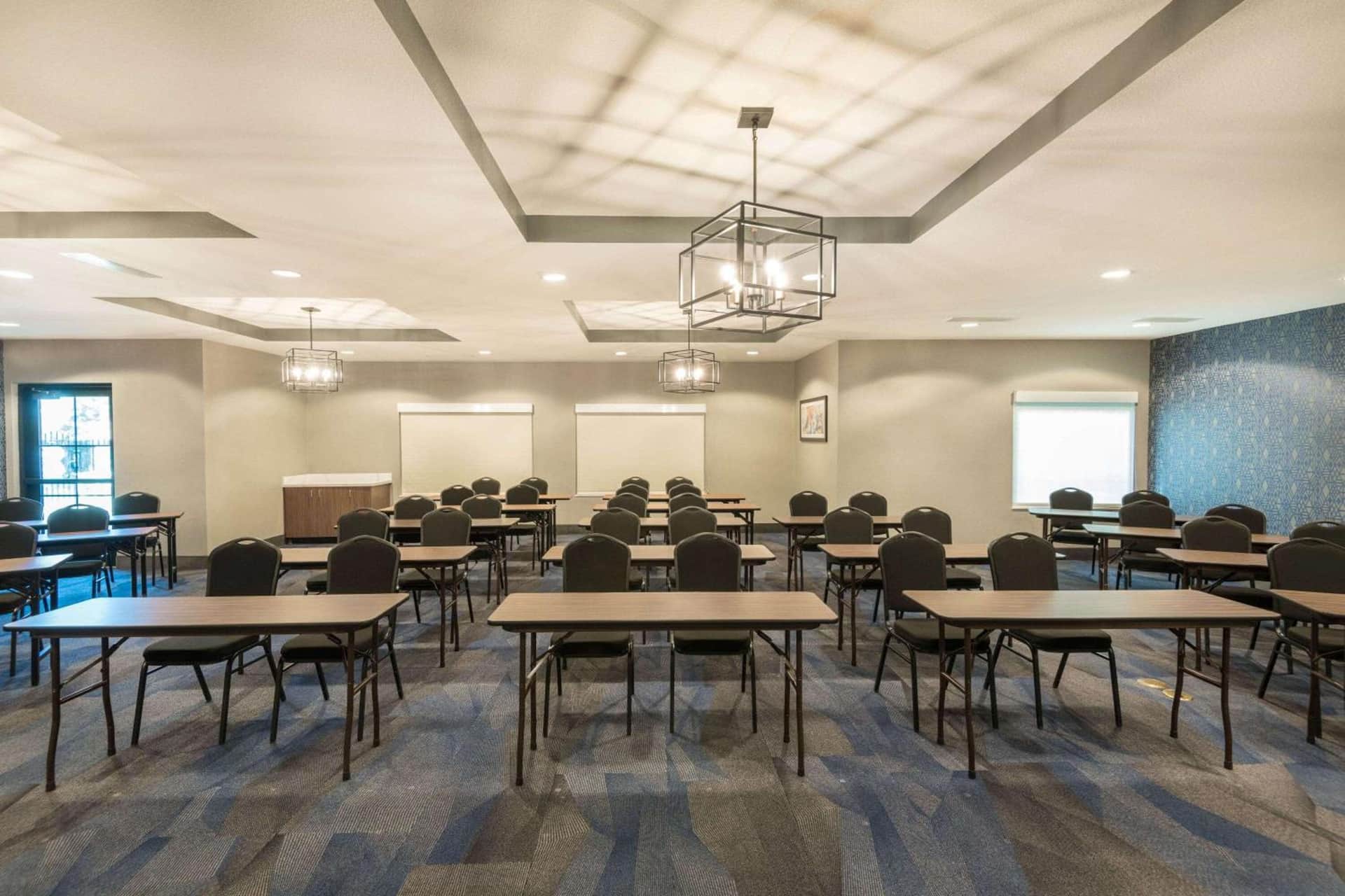 La Quinta Inn & Suites by Wyndham Las Vegas Airport South