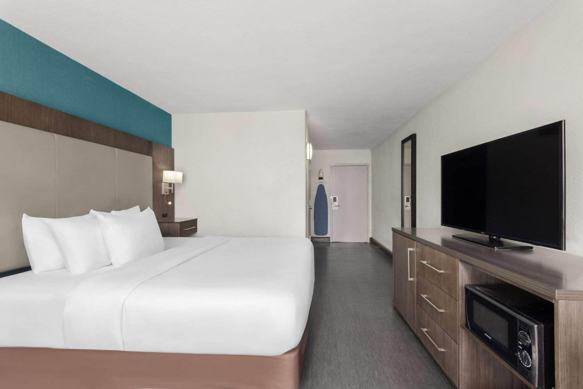 Wingate by Wyndham Kansas City