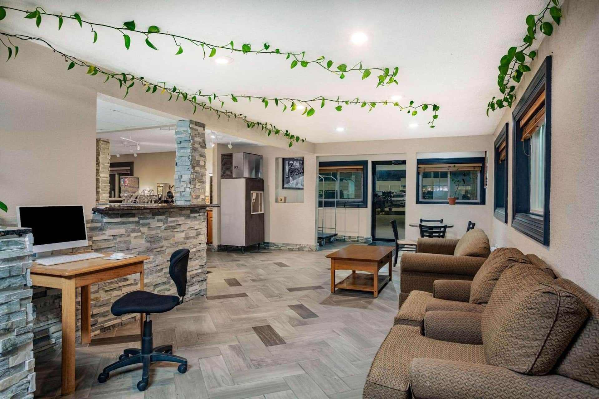 Super 8 by Wyndham Fort Madison
