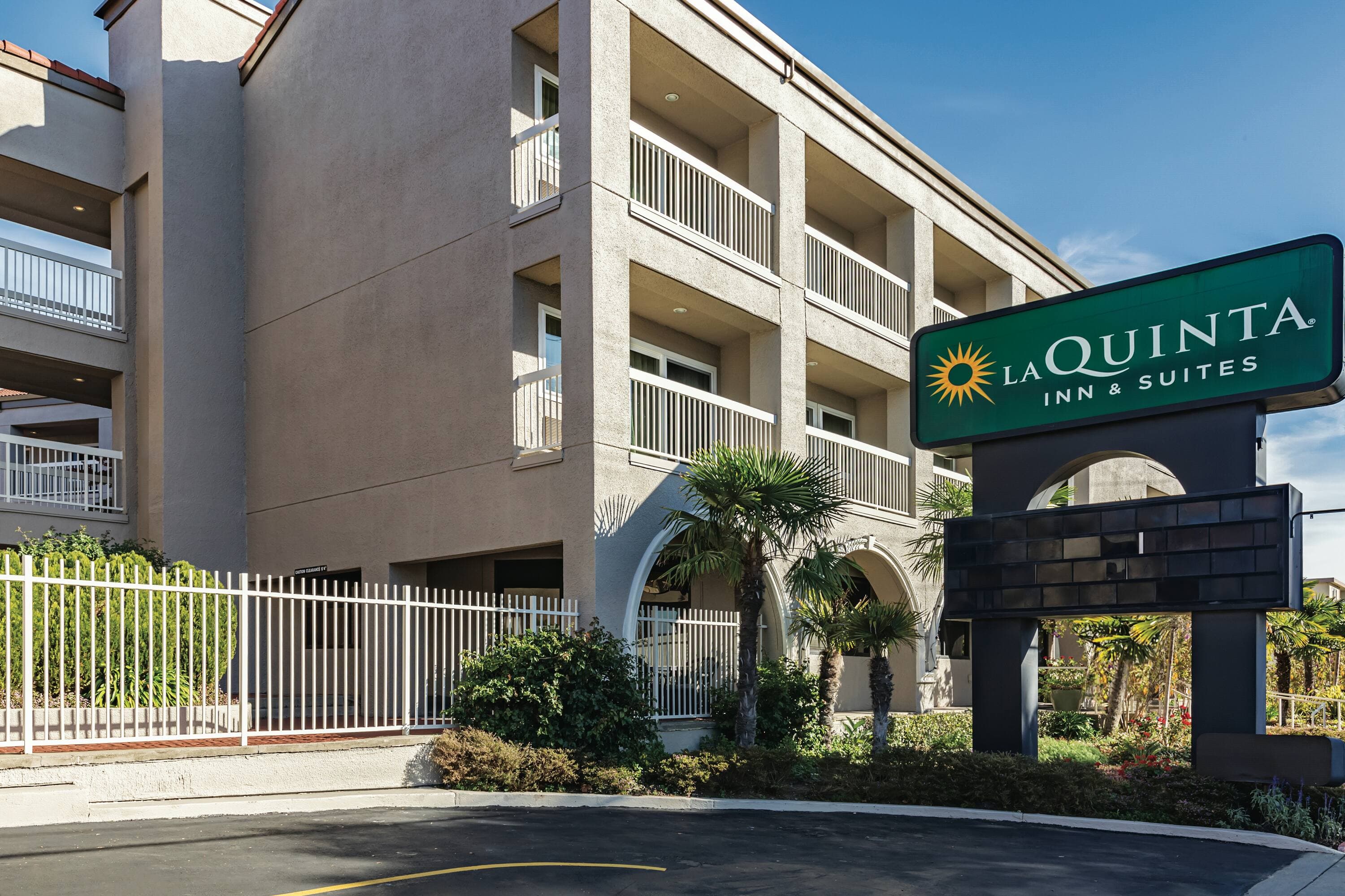 La Quinta Inn & Suites by Wyndham San Francisco Airport West