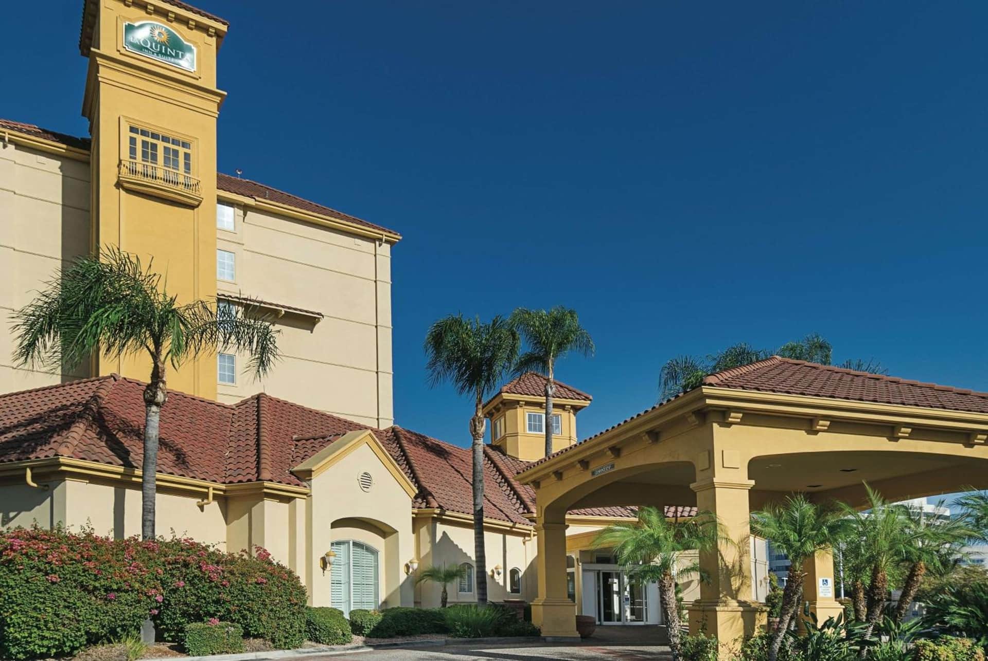 La Quinta Inn & Suites by Wyndham Ontario Airport