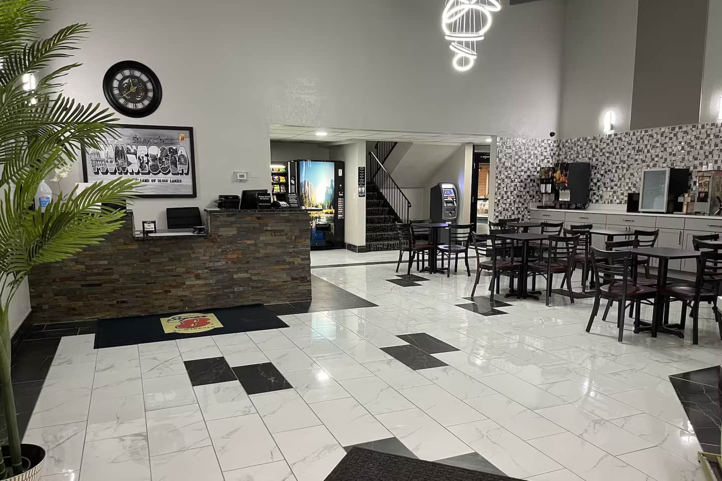 Super 8 by Wyndham Shakopee