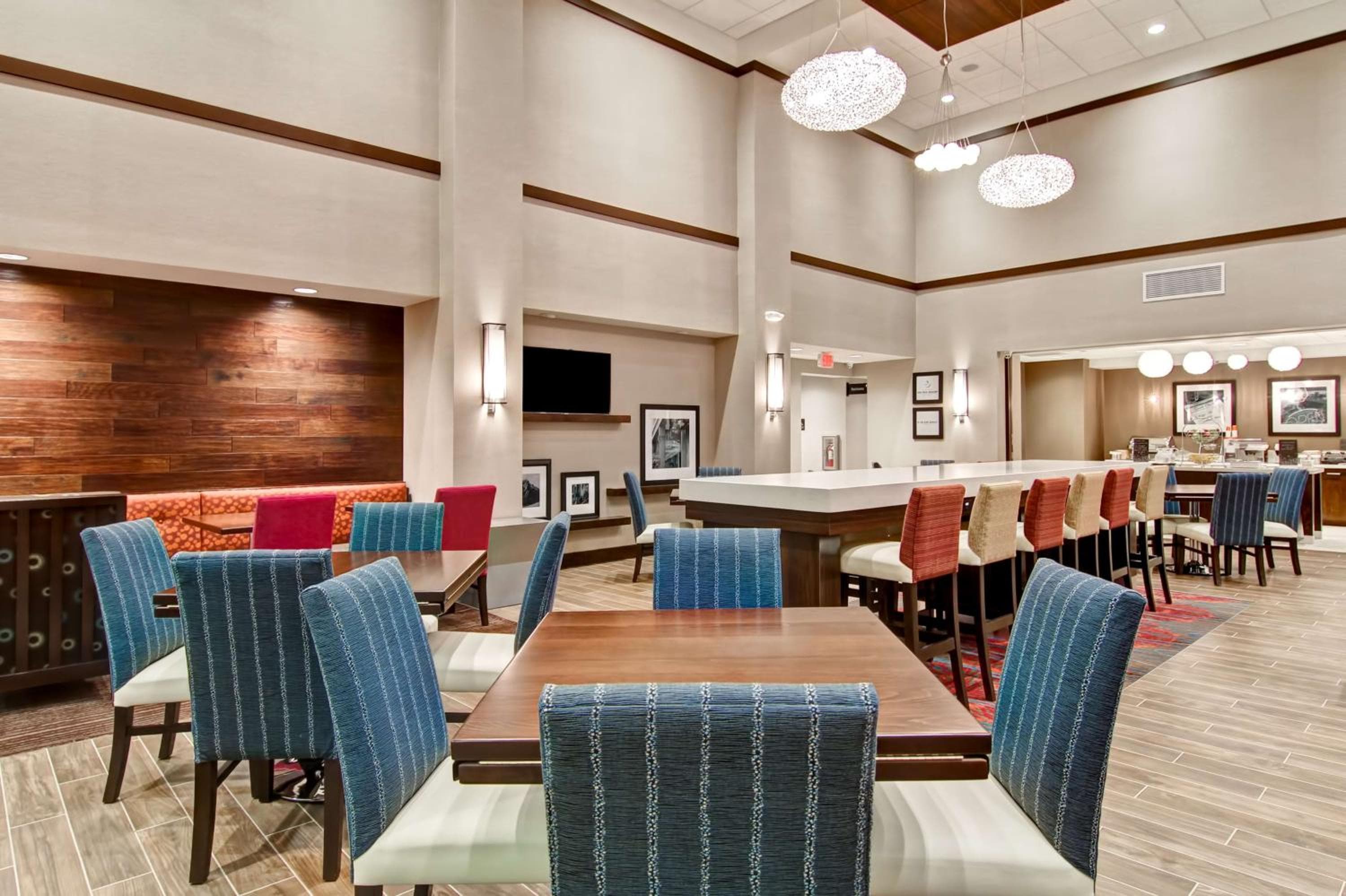 Hampton Inn & Suites Detroit/Troy