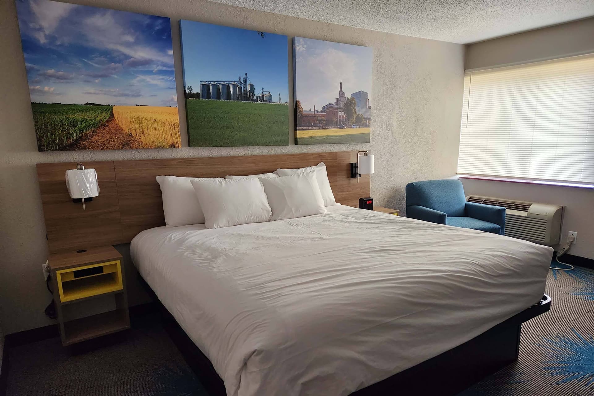 Days Inn by Wyndham Davenport