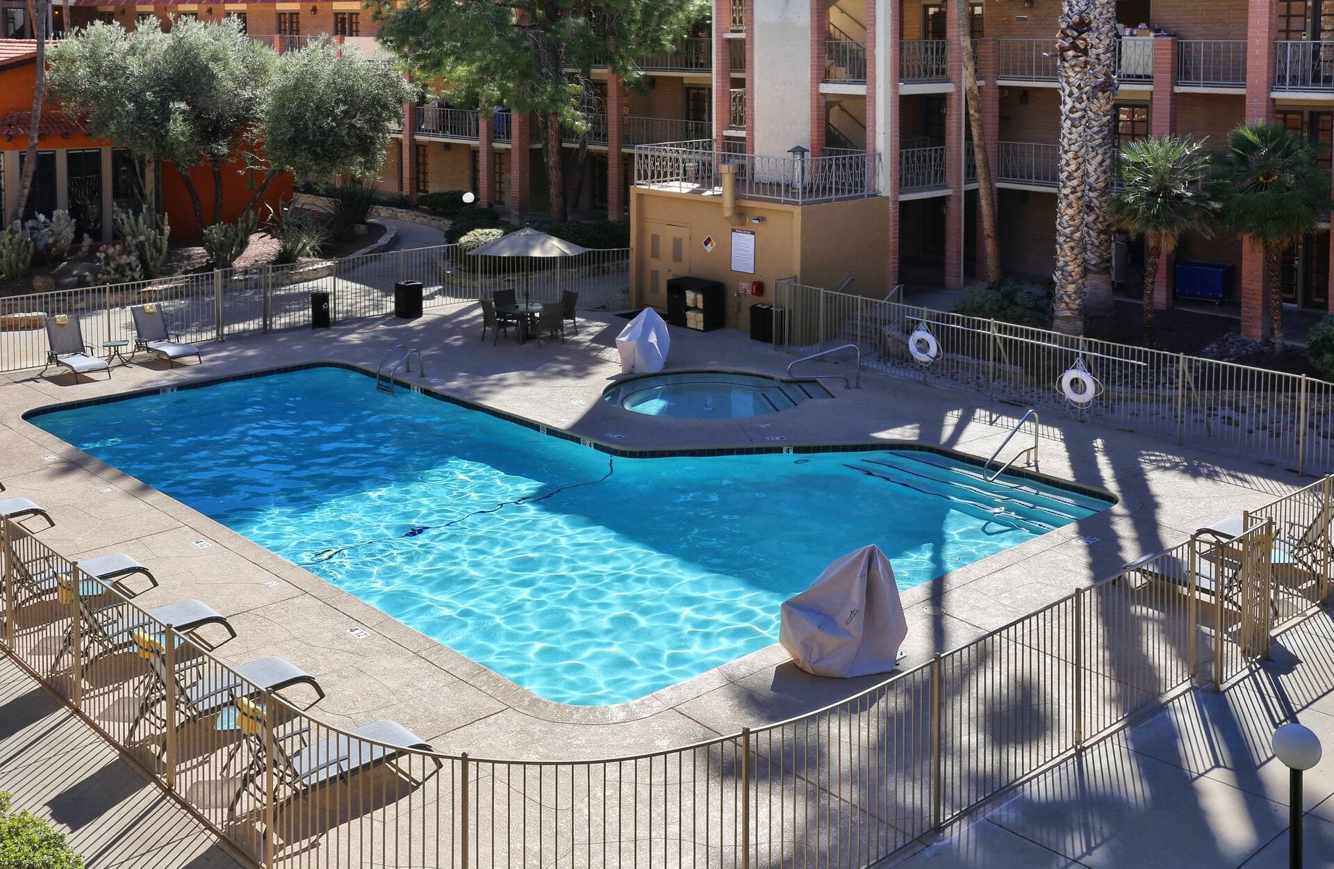 DoubleTree Suites by Hilton Tucson Airport
