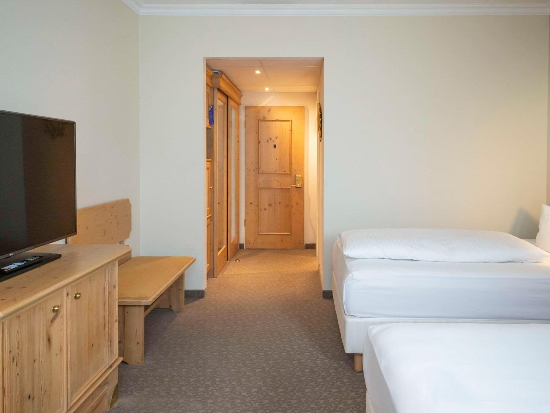 Atomis Hotel Munich Airport by Mercure