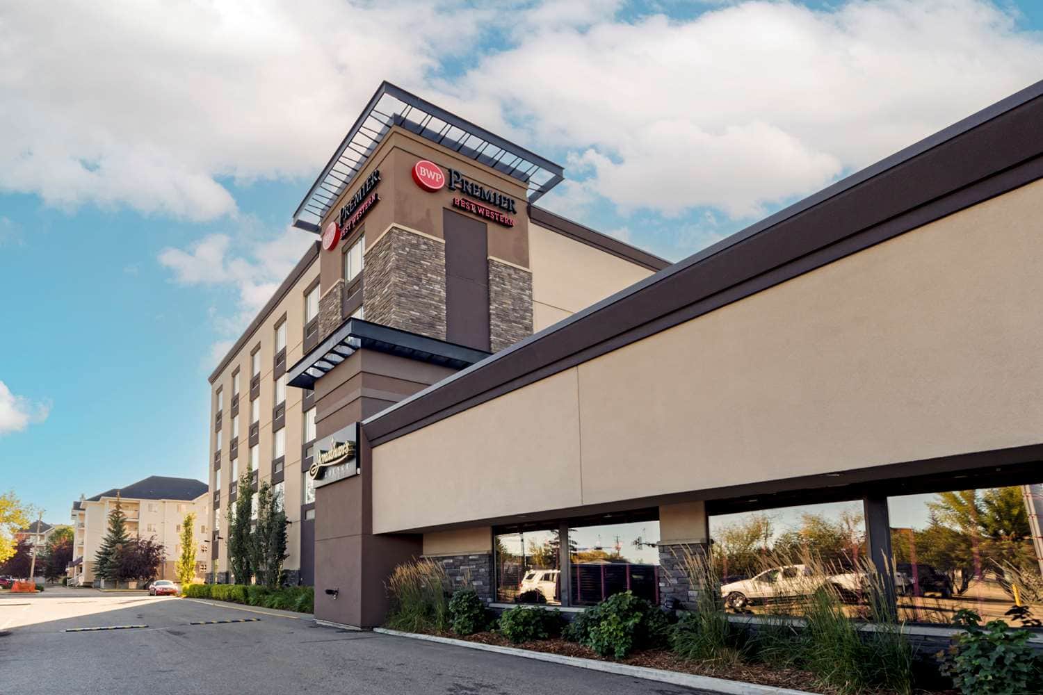 Best Western Premier Denham Inn & Suites