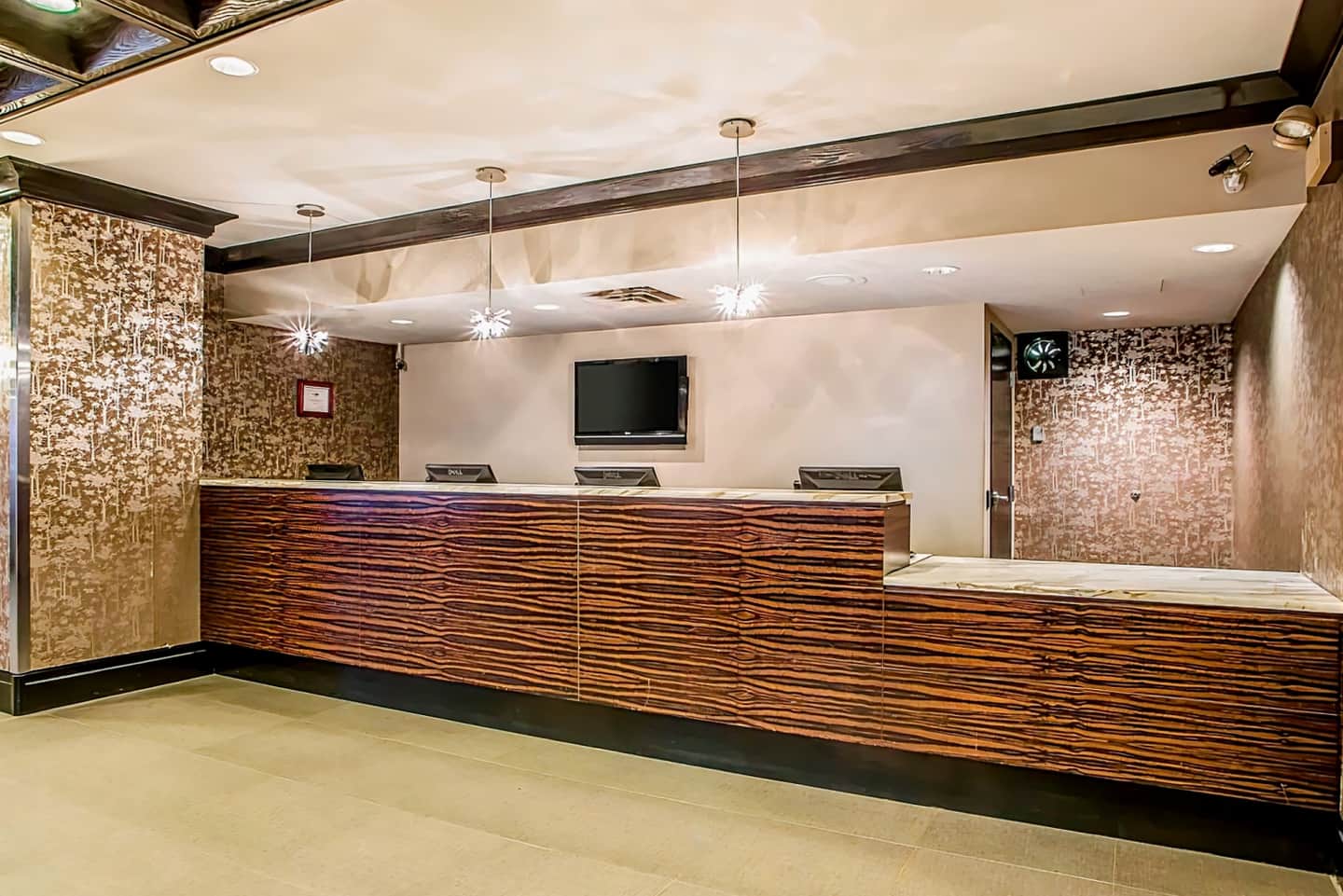 Inn of Chicago Magnificent Mile