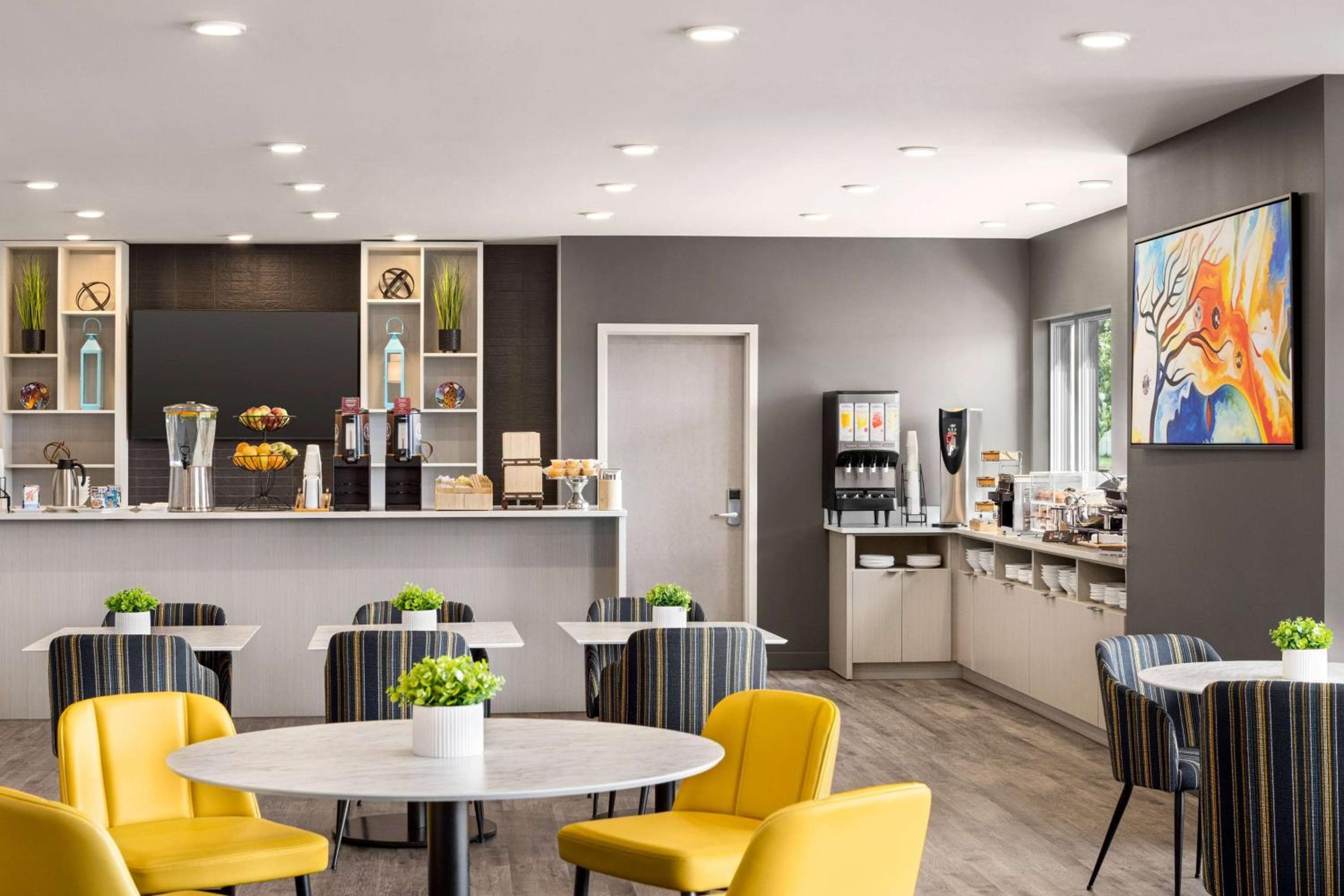 Microtel Inn & Suites Montreal Airport-Dorval QC