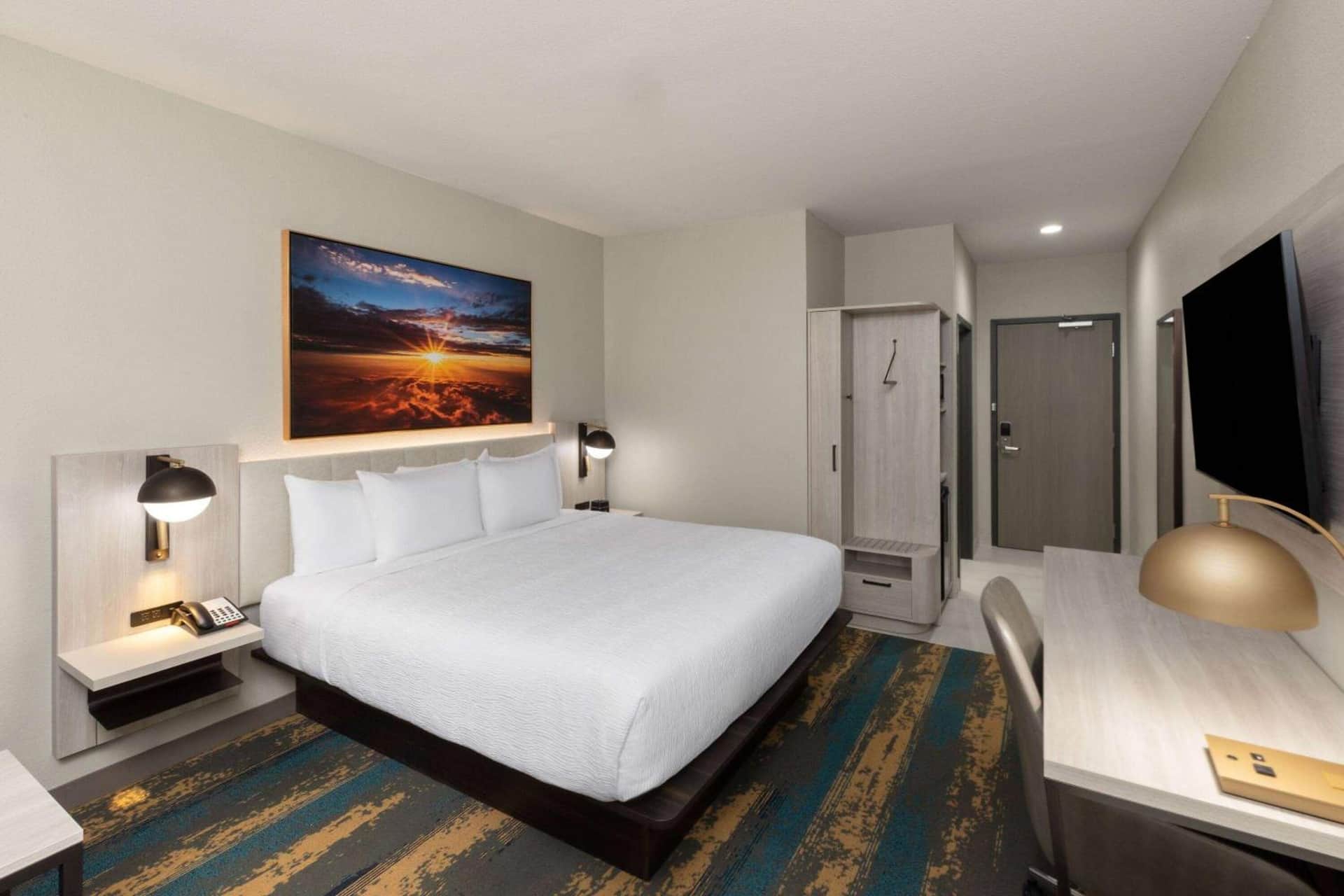 La Quinta Inn & Suites by Wyndham DeSoto