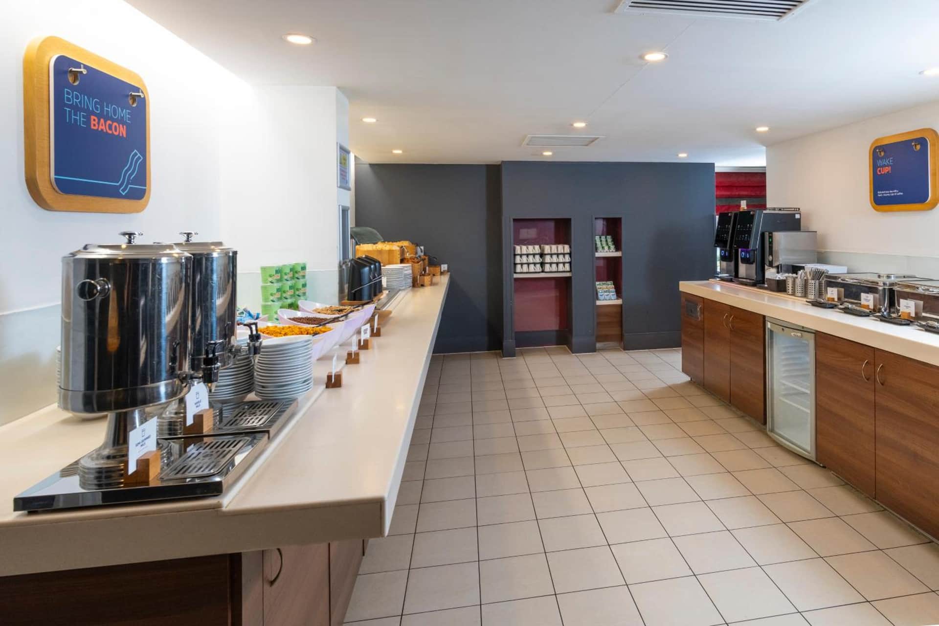 Holiday Inn Express - Milton Keynes by IHG