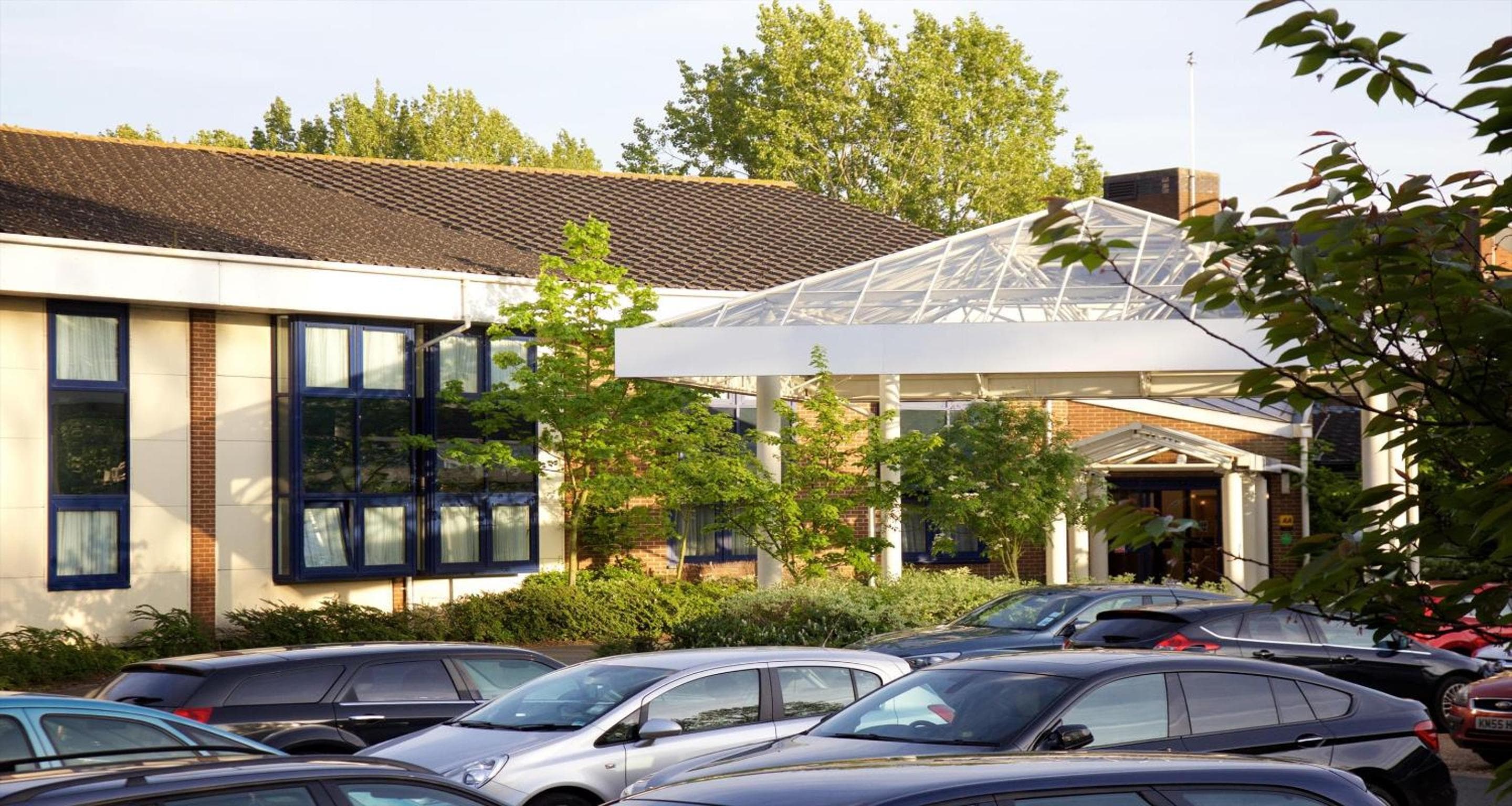 Cambridge Bar Hill Hotel, BW Signature Collection