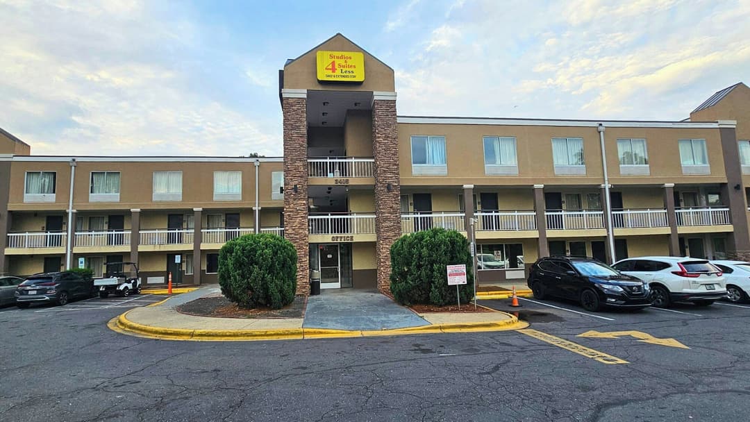 Studios and suites 4 less