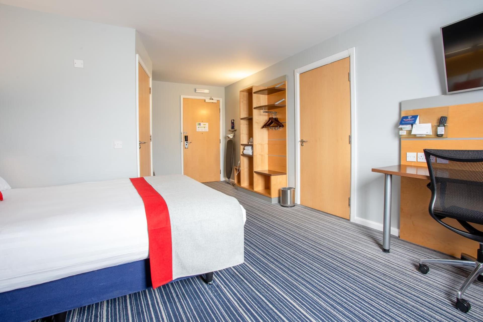 Holiday Inn Express - Dunfermline