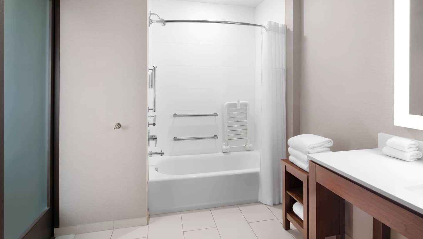 Courtyard by Marriott Seattle SeaTac Airport