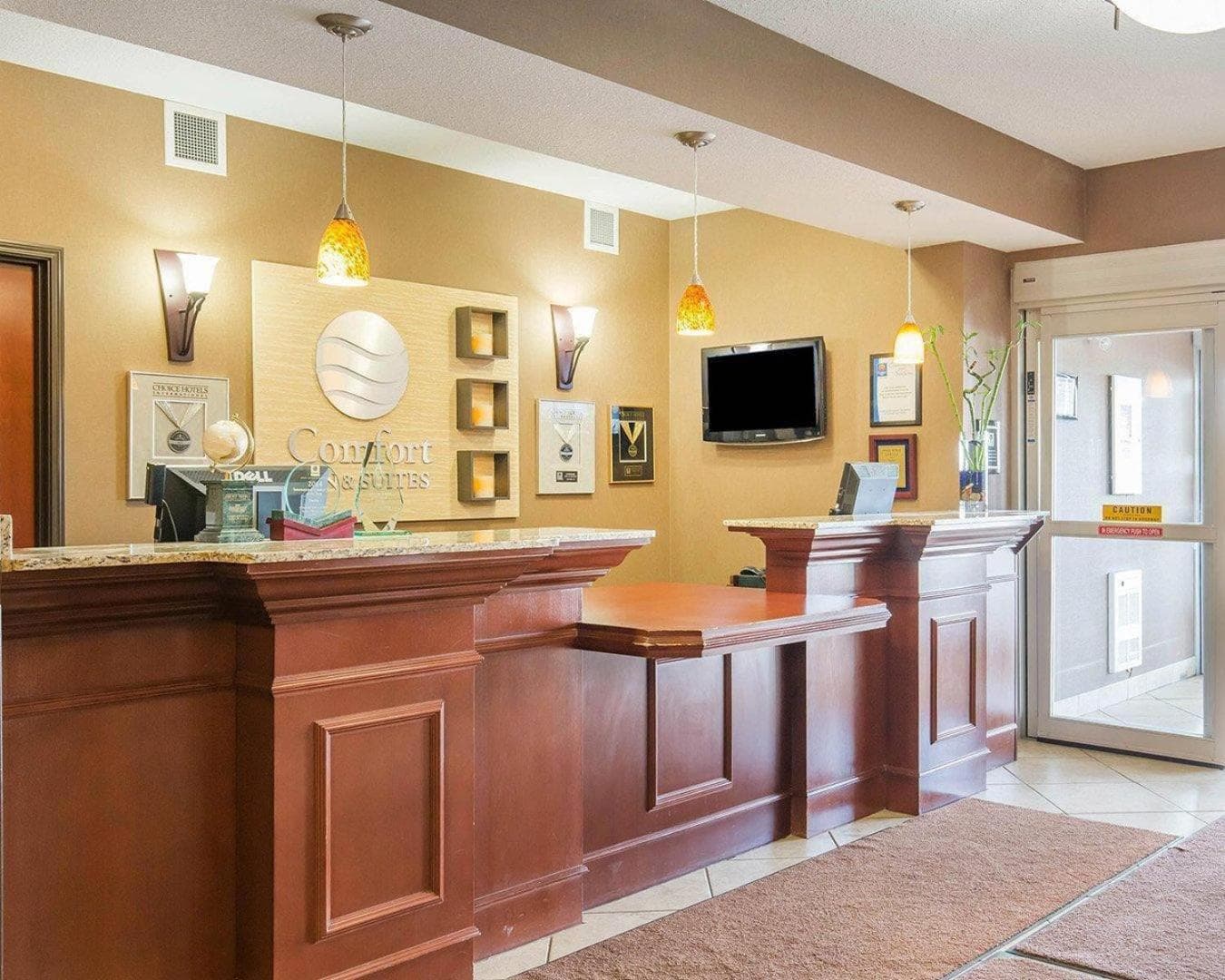 Comfort Inn & Suites