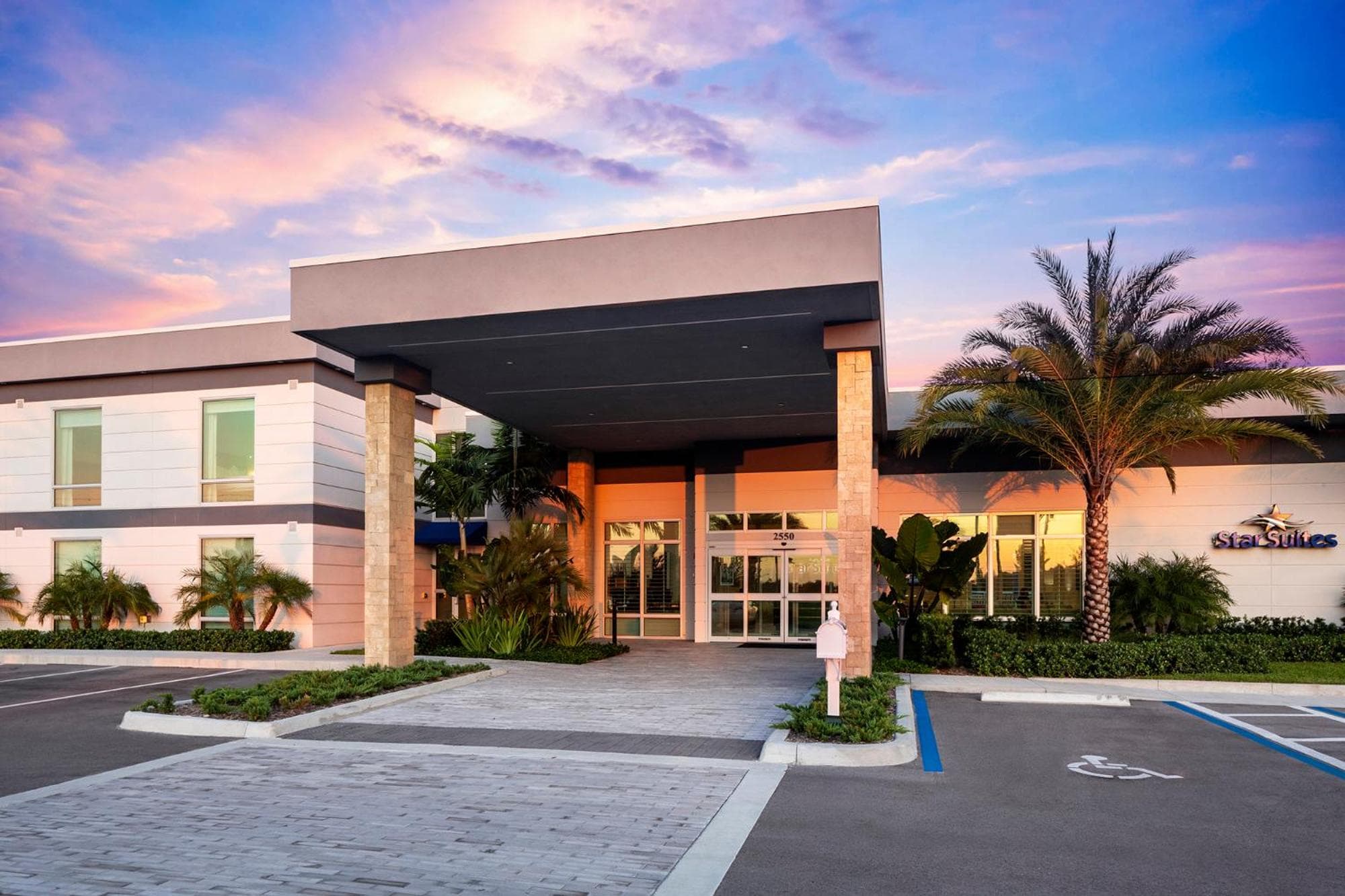 Star Suites - A Vero Beach Hotel
