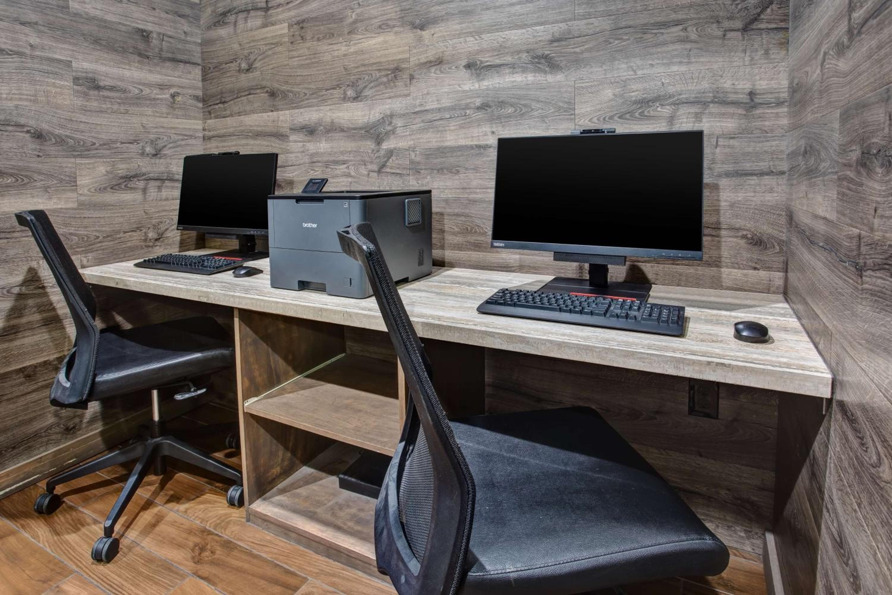 Hampton Inn & Suites Newark Airport Elizabeth