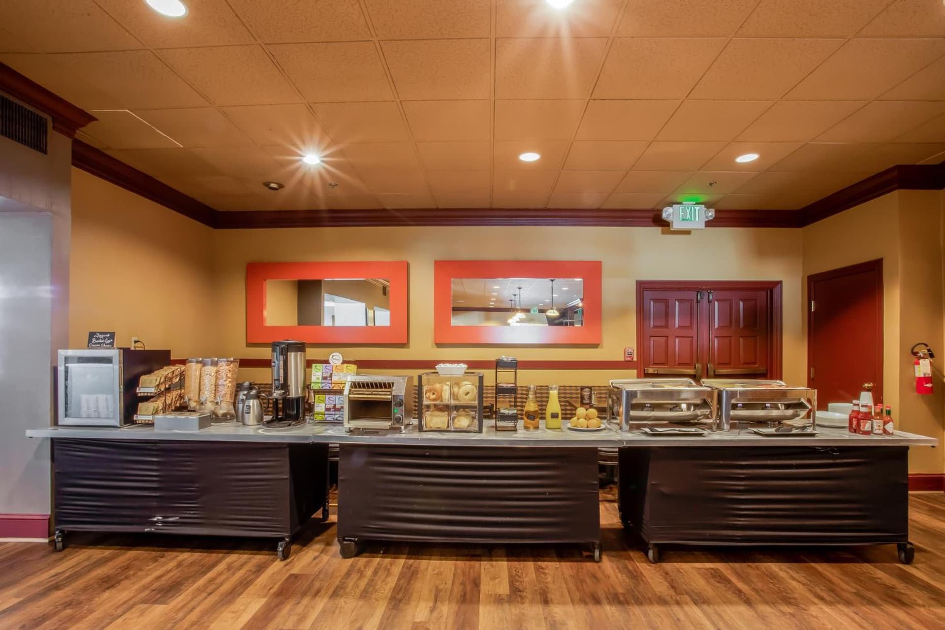 Lions Gate Hotel Sacramento