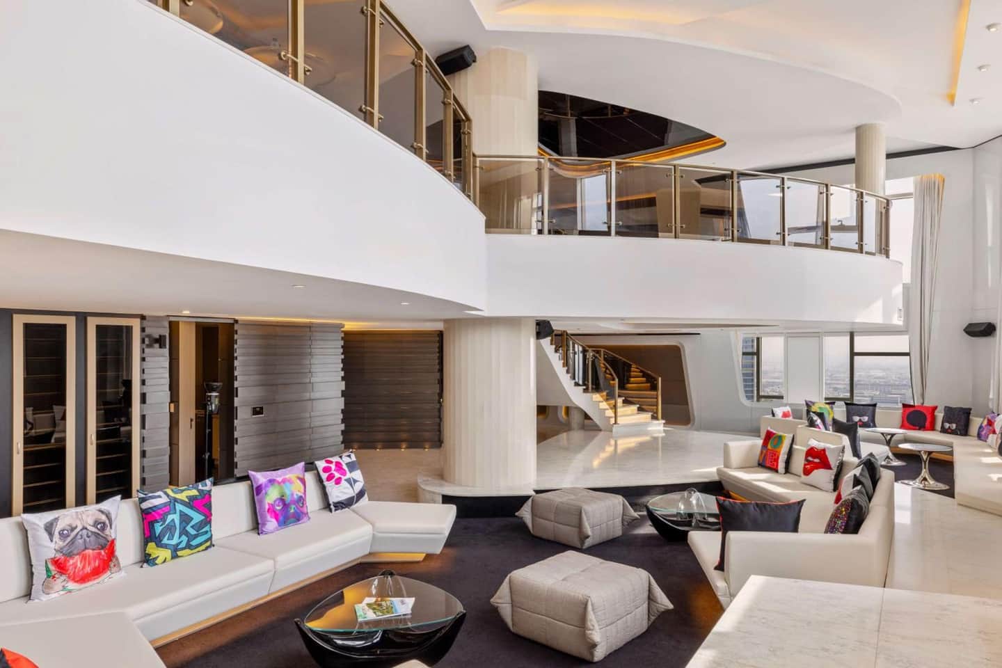 V Hotel Dubai, Curio Collection by Hilton