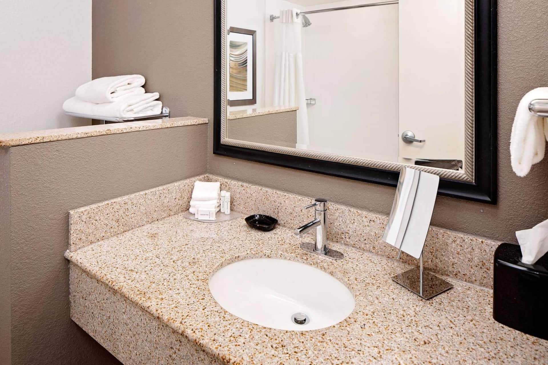 Courtyard by Marriott Pittsburgh West Homestead Waterfront