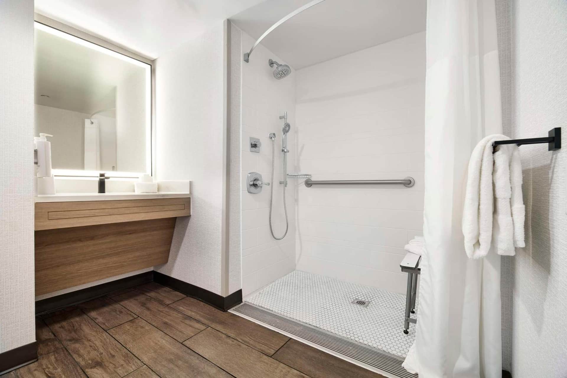 Hampton Inn by Hilton Newark Airport