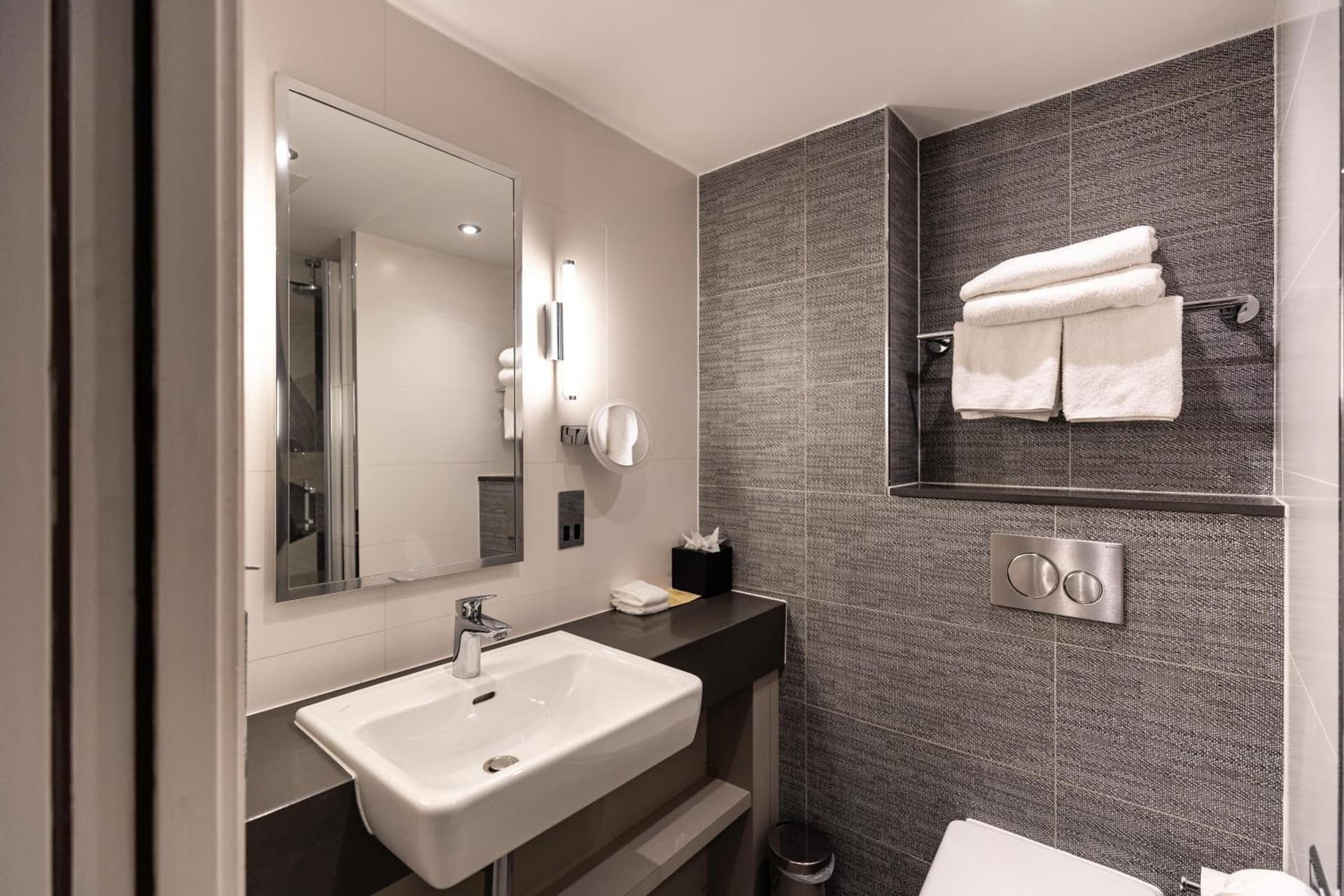 DoubleTree by Hilton London - West End