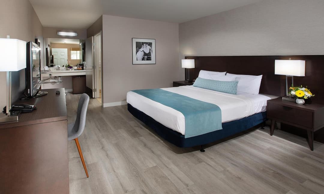 Safari Inn, a Coast Hotel