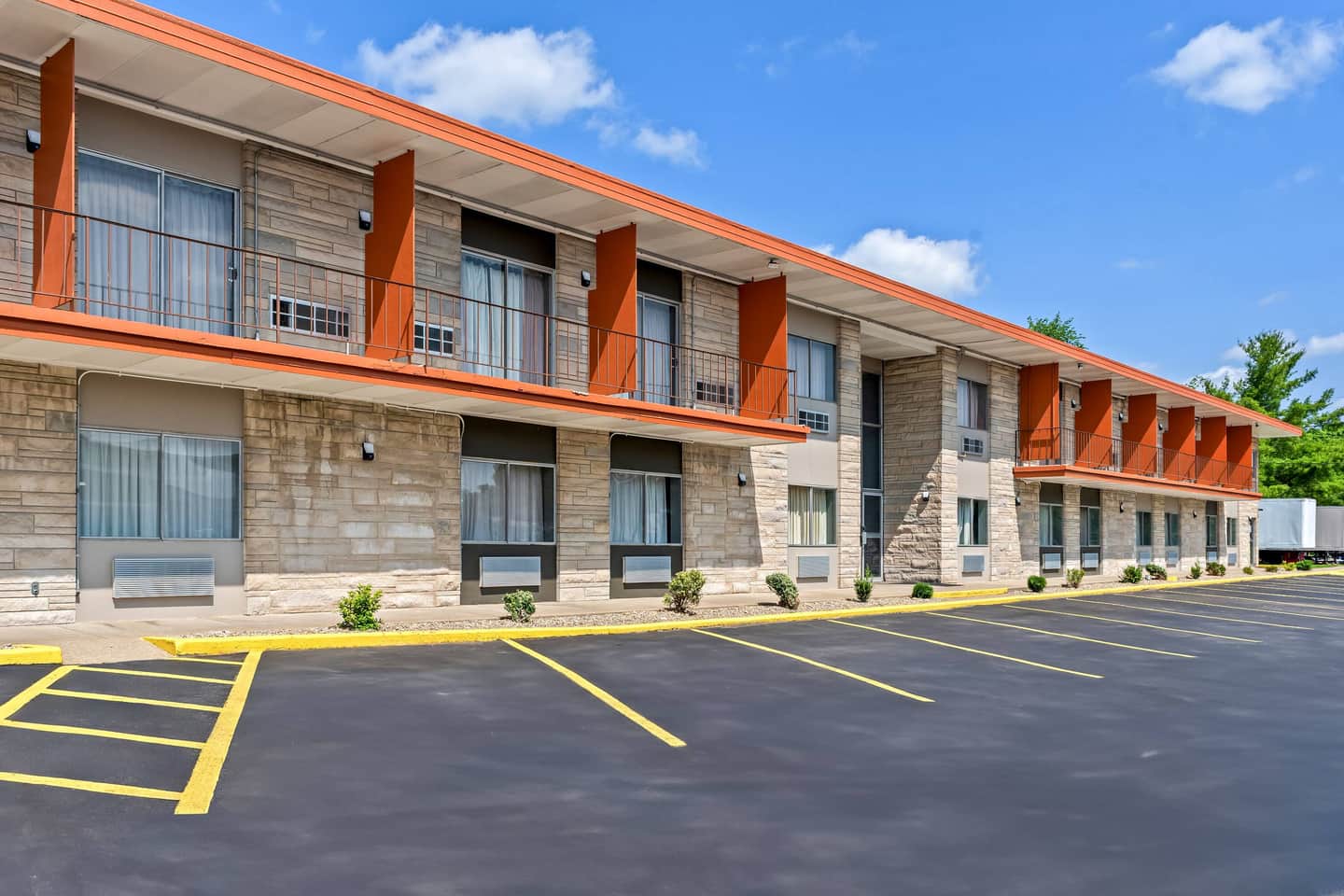 Travelodge by Wyndham Bloomington