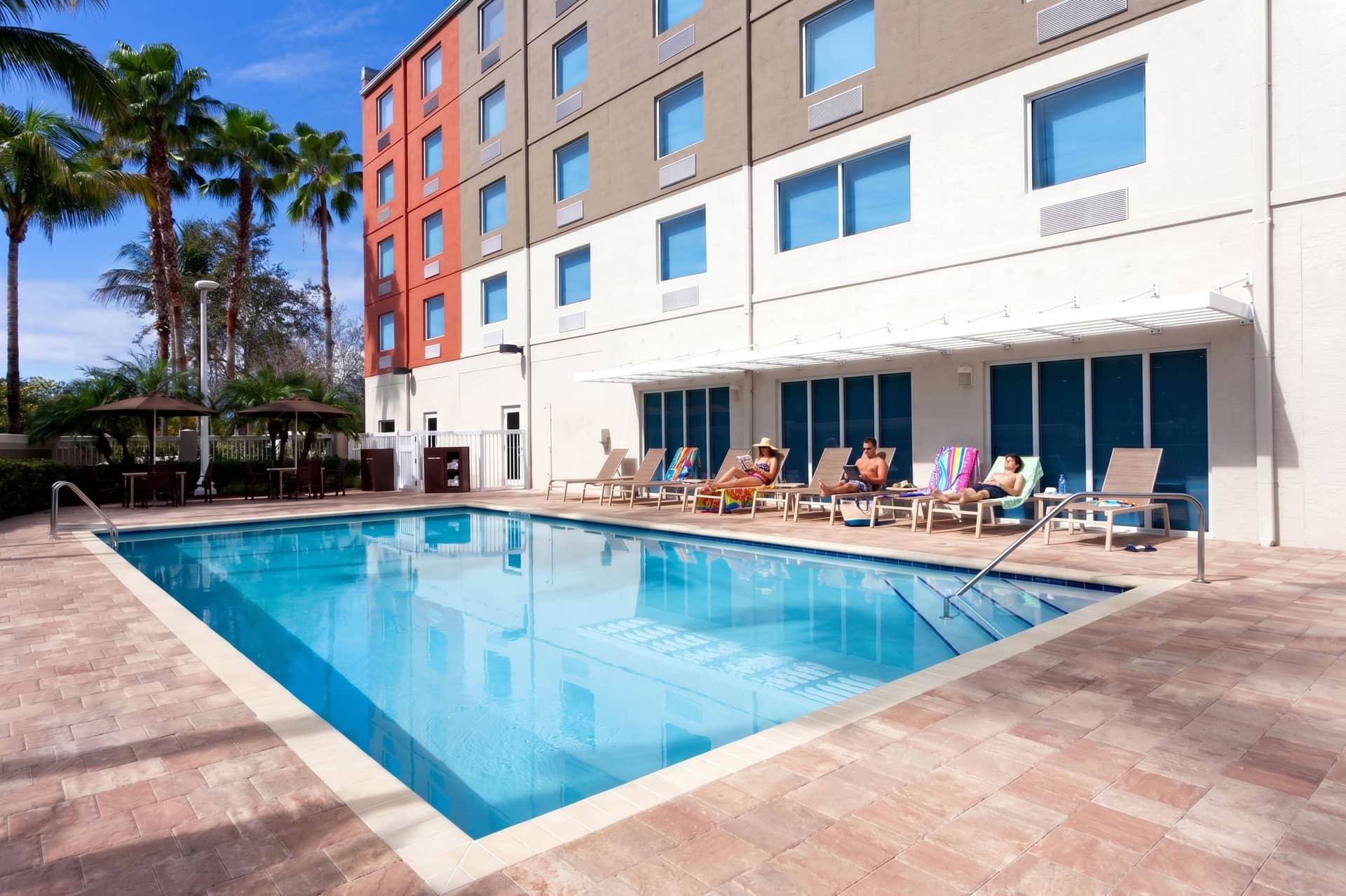 Holiday Inn Express Fort Lauderdale Cruise Airport