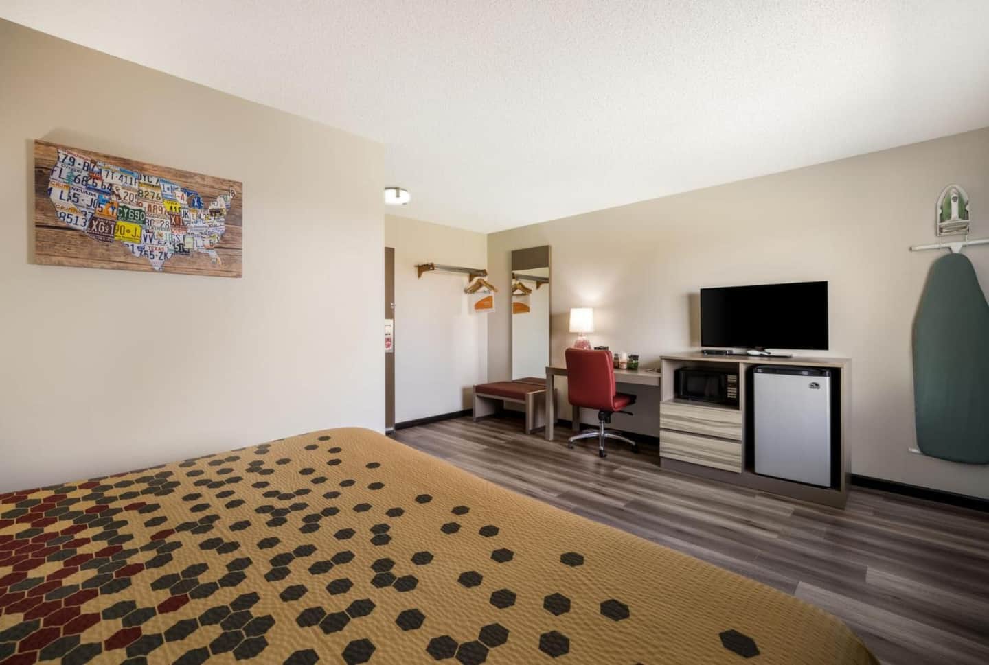 Econo Lodge Inn & Suites Canandaigua - Fingers Lake Area