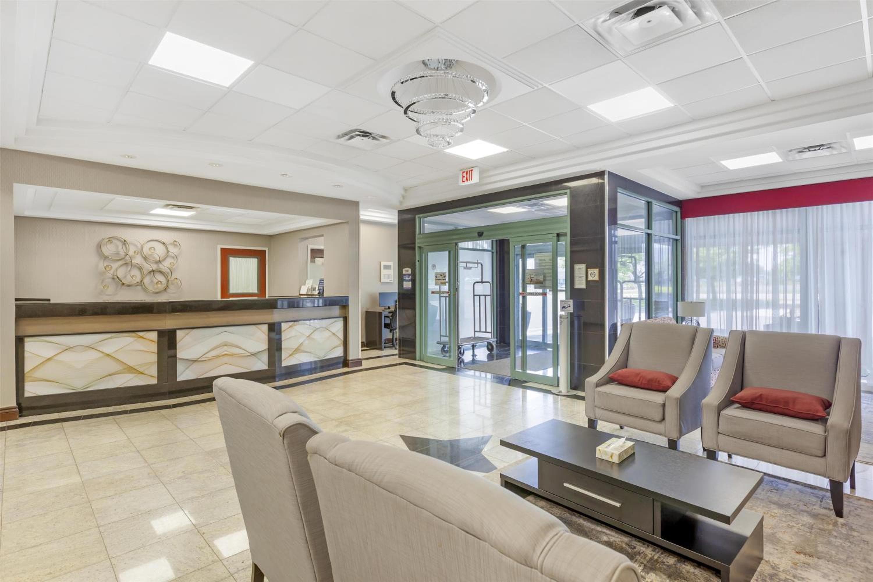 Best Western Plus Travel Hotel Toronto Airport