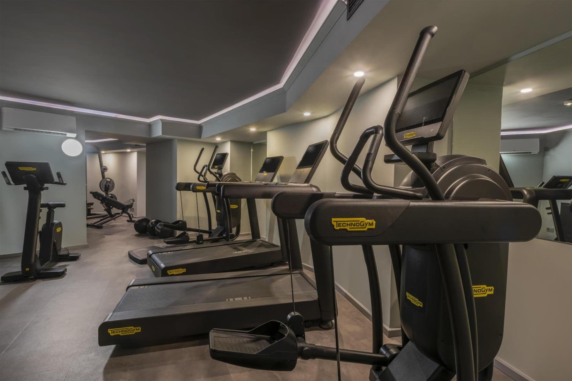 Wasserturm Hotel Cologne, Curio Collection by Hilton