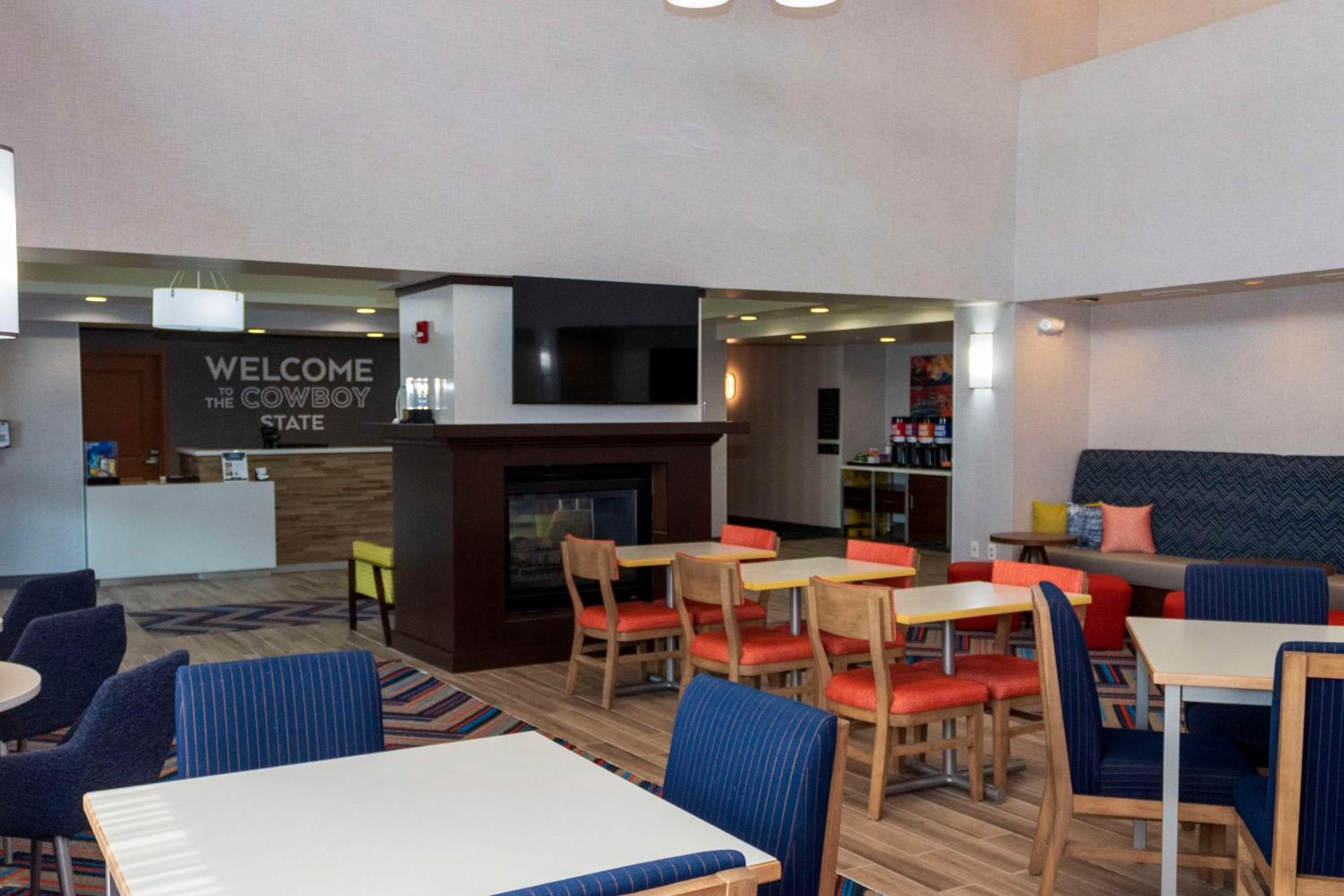 Hampton Inn & Suites Riverton