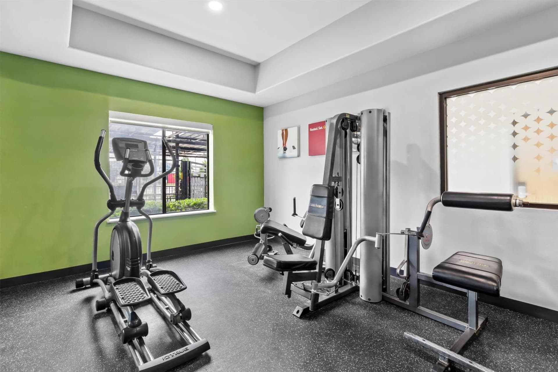 Spark by Hilton Houston Hobby Airport