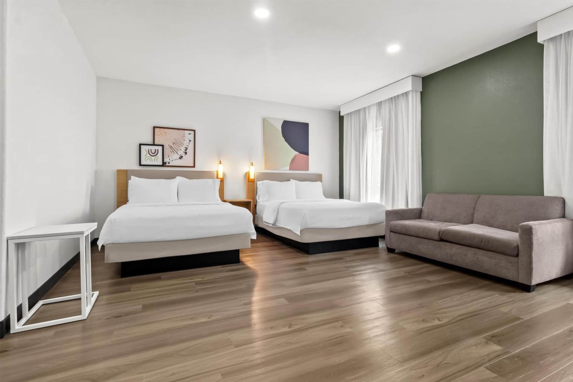 Spark by Hilton Houston Hobby Airport