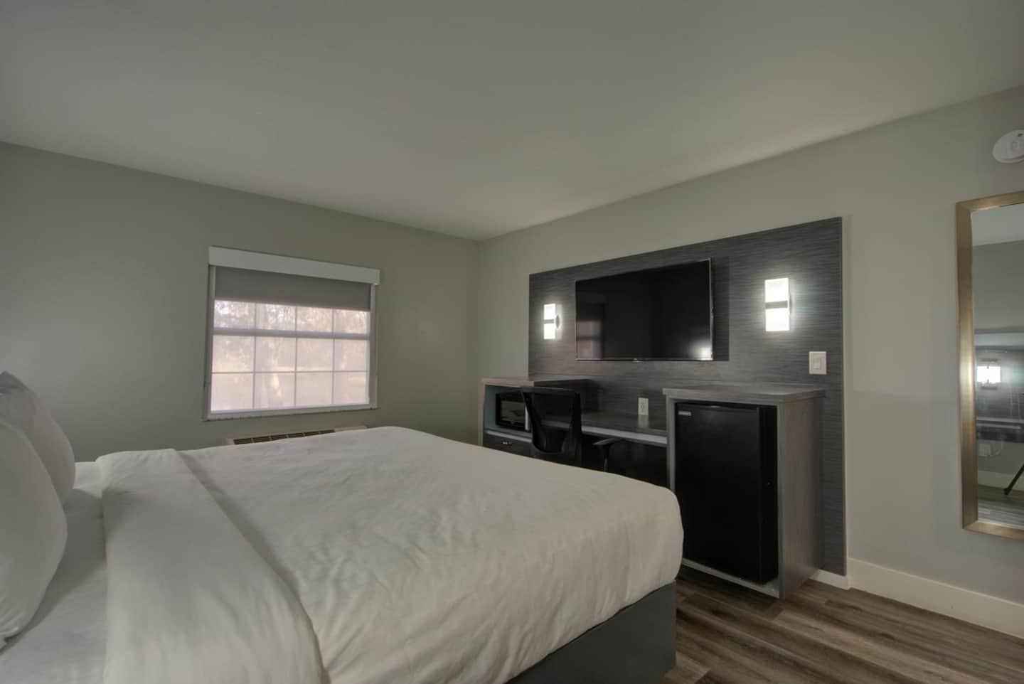 Clarion Pointe Tampa-Brandon Near Fairgrounds and Casino